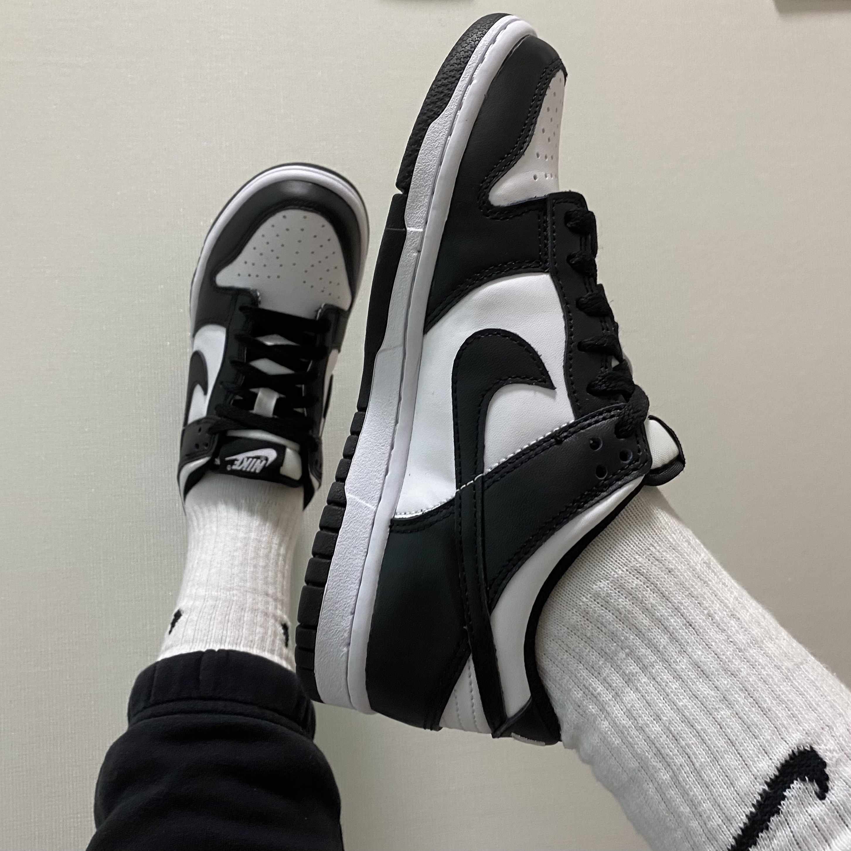 (GS) Nike Dunk Low Black, Nike Dunk Low Retro Black 착용 스타일 - 3