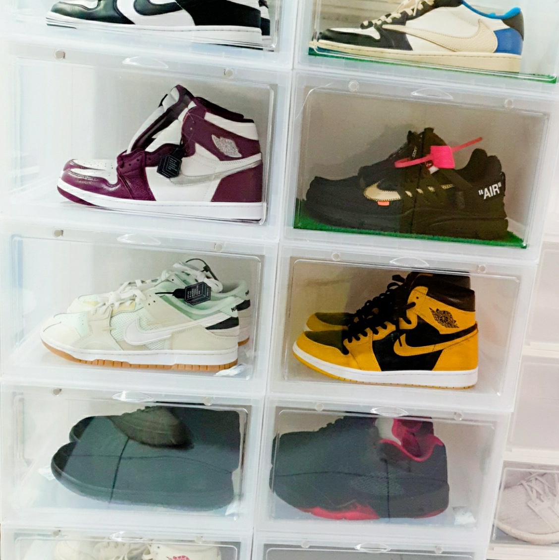 Jordan 1 x Travis Scott x Fragment Retro Low OG SP Military Blue, Nike x Off-White Air Presto Black 착용 스타일