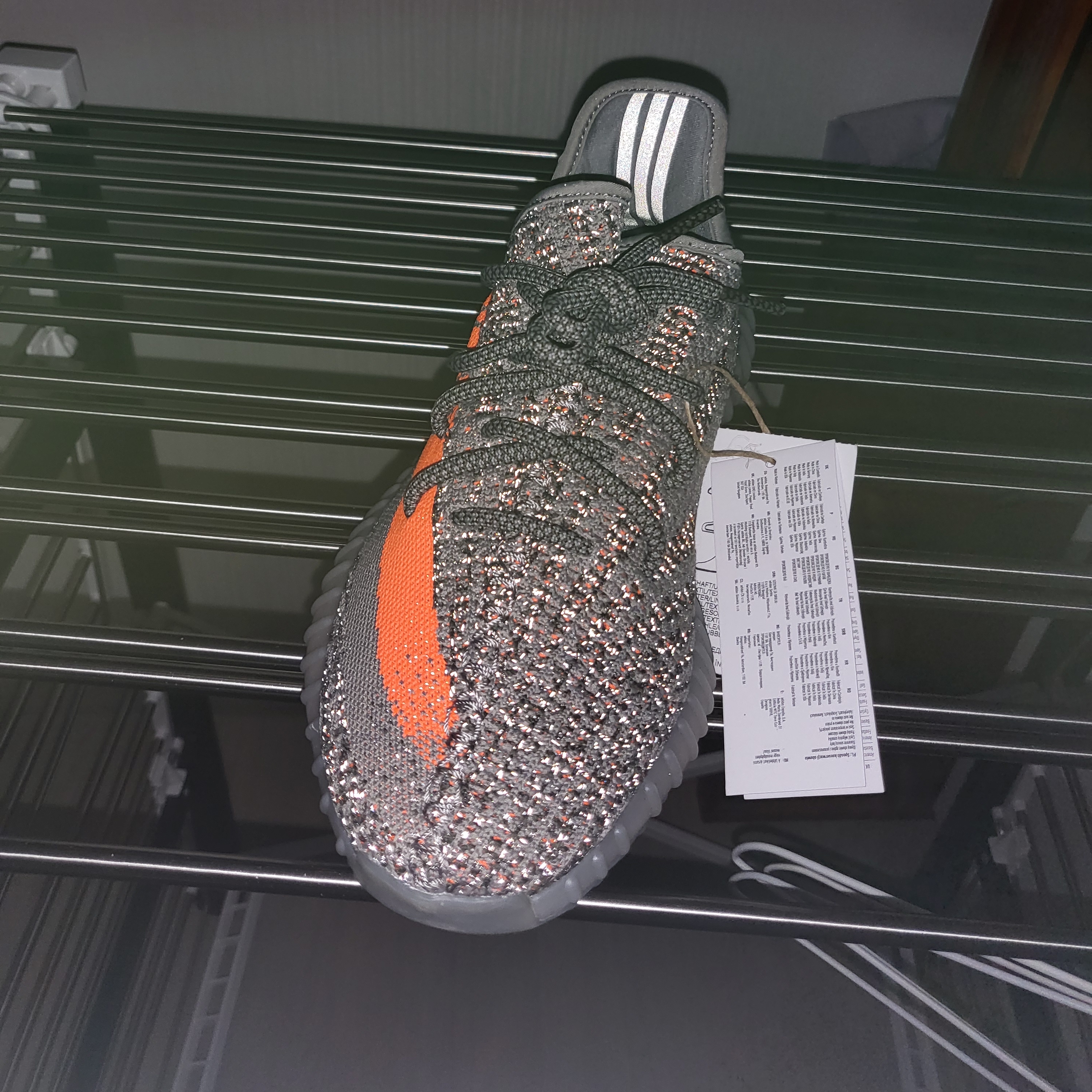 Adidas Yeezy Boost 350 V2 Beluga - Reflective 착용 스타일