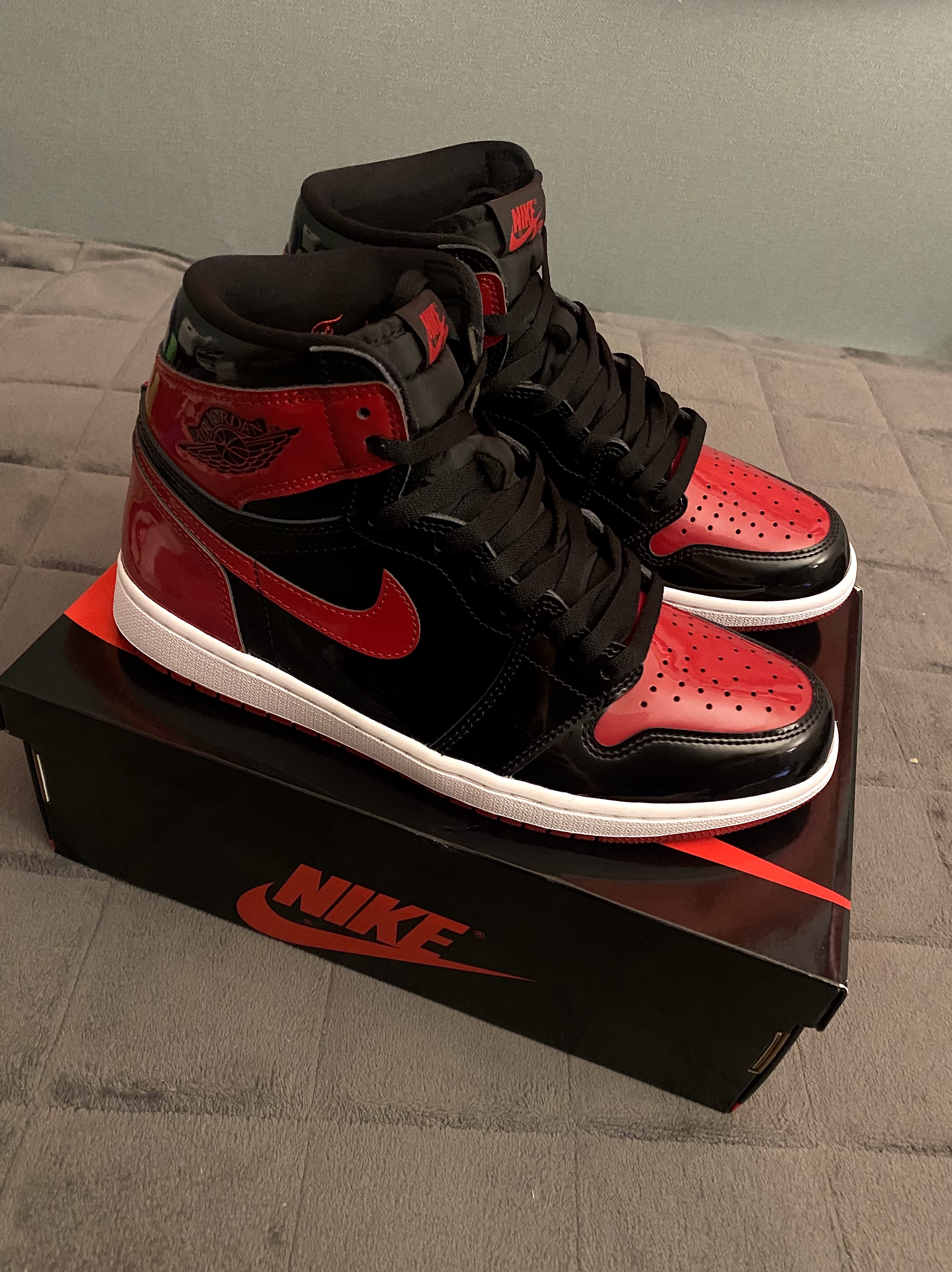 Jordan 1 Retro High OG Patent Bred 착용 스타일