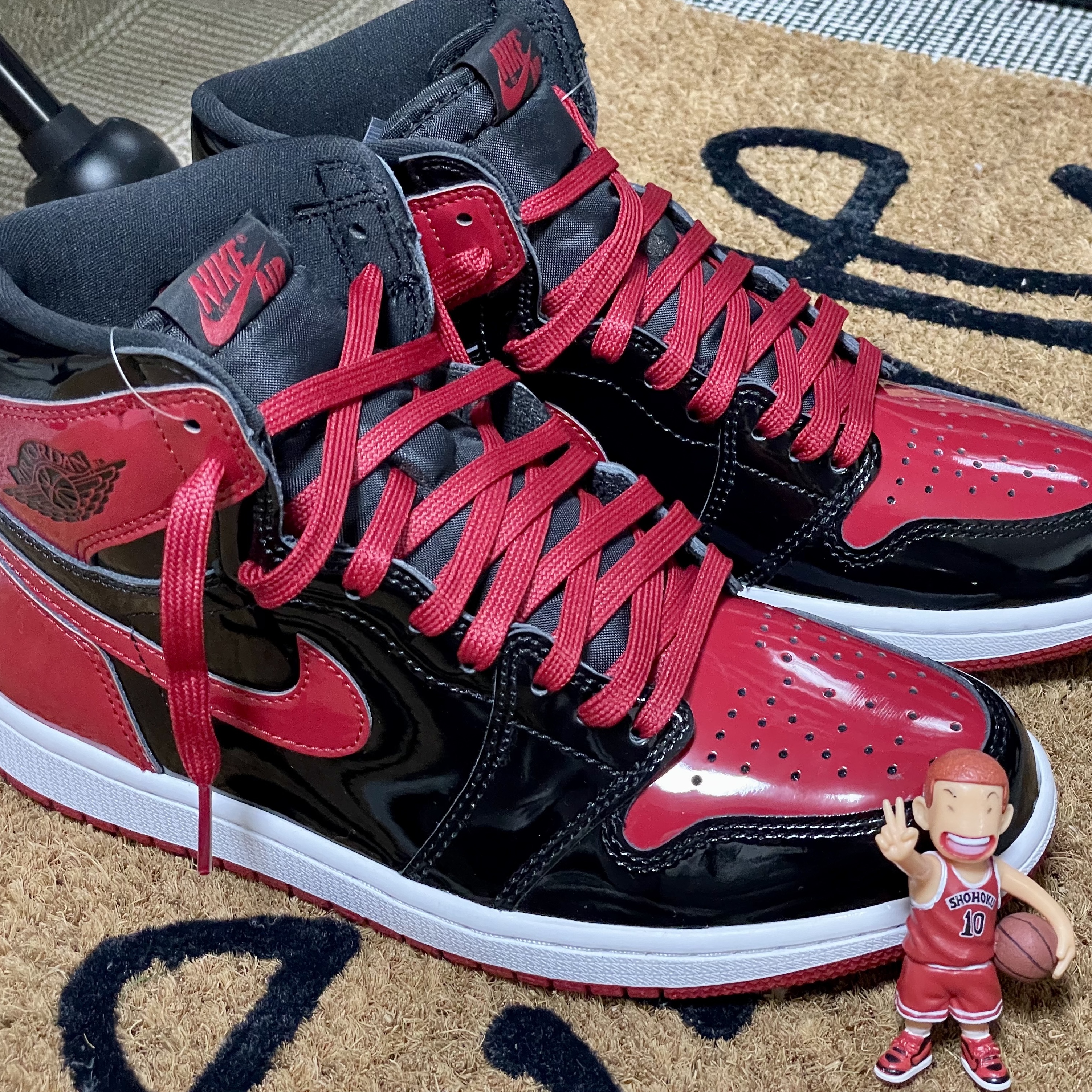 Jordan 1 Retro High OG Patent Bred 착용 스타일