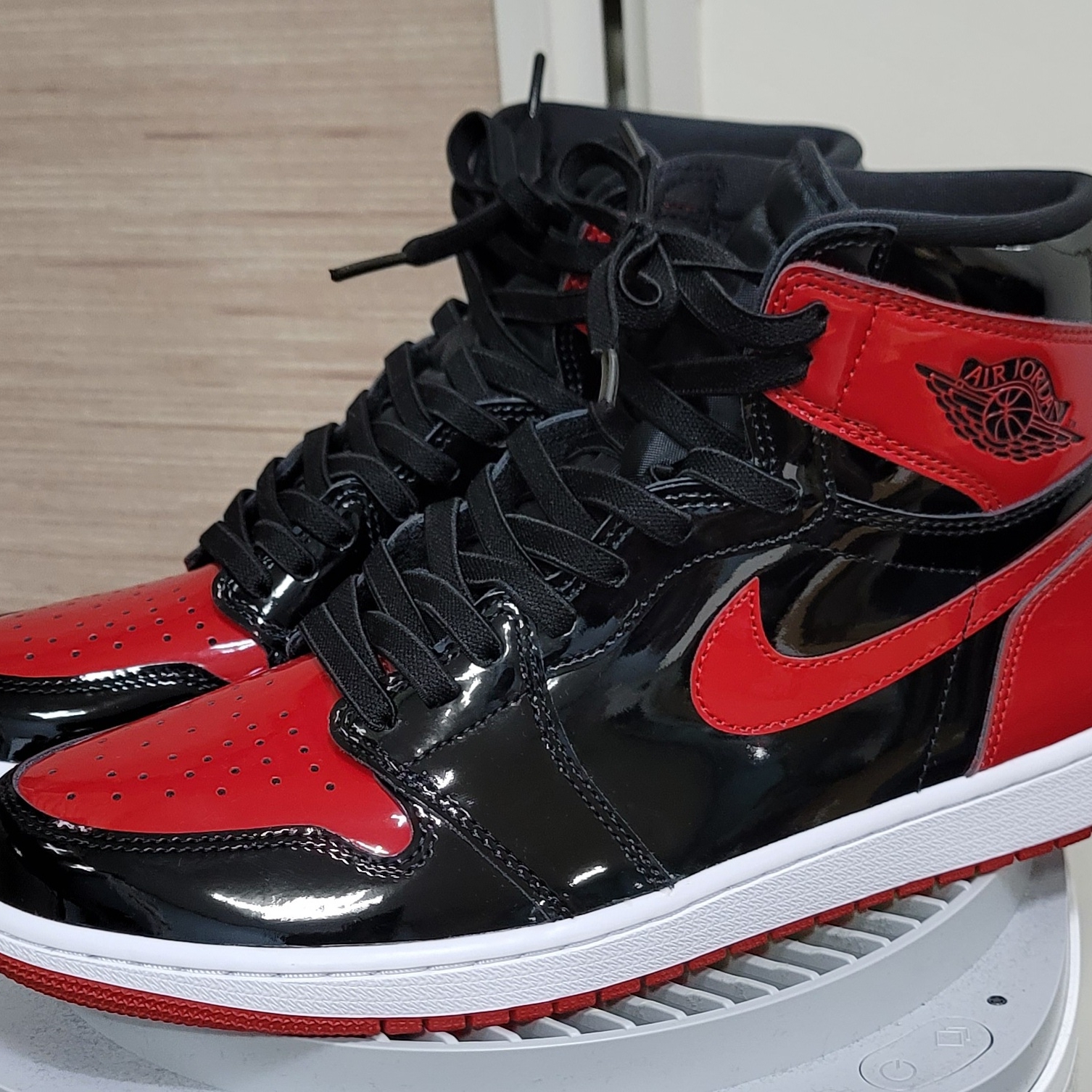 Jordan 1 Retro High OG Patent Bred 착용 스타일