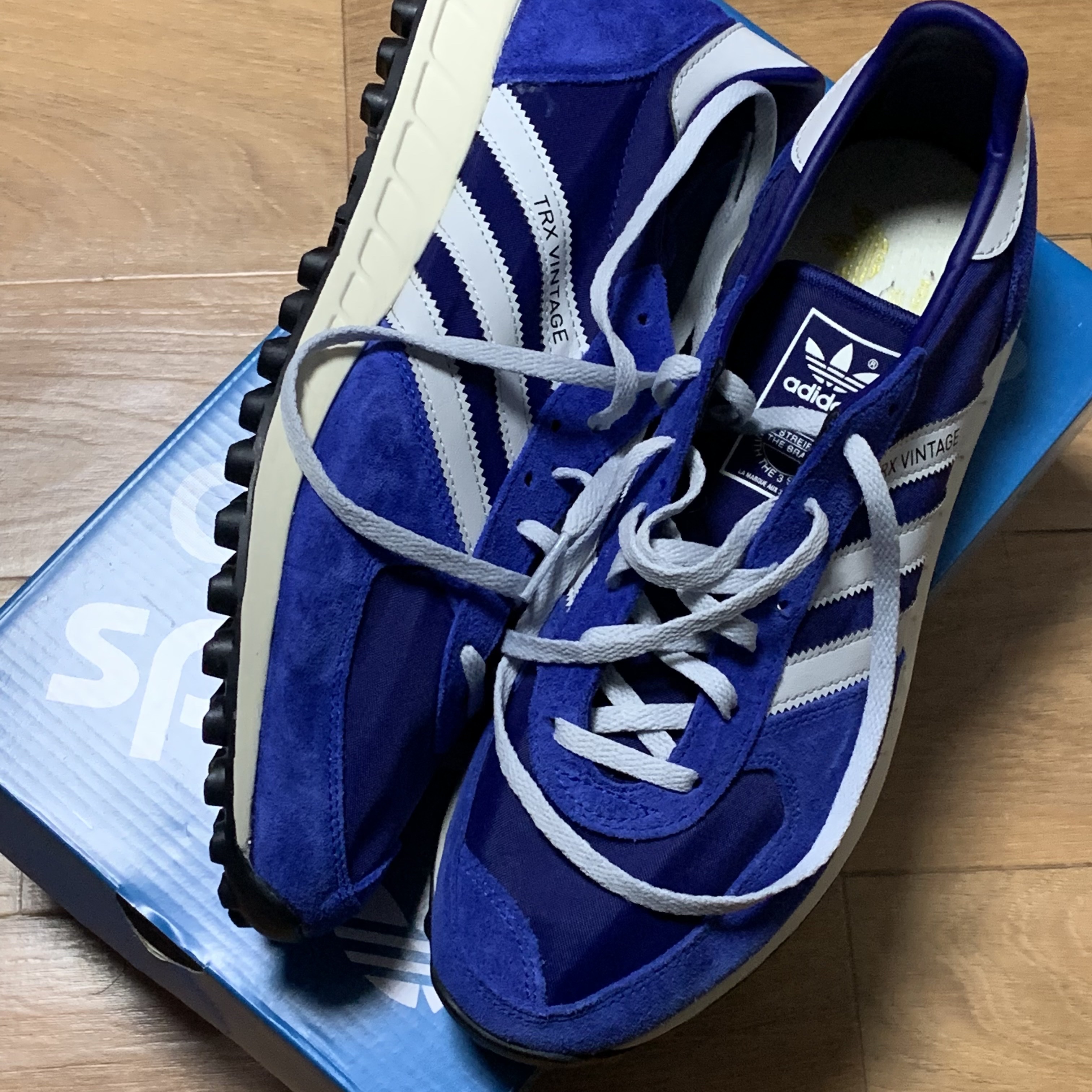 Adidas TRX Vintage Chalk White 착용 스타일