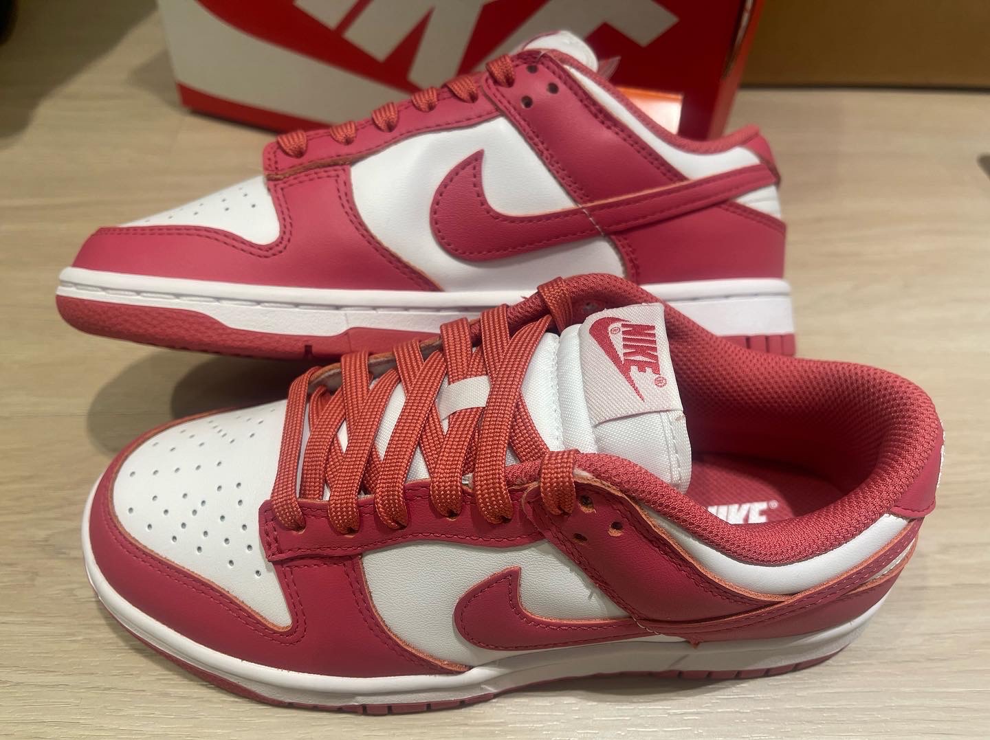 (W) Nike Dunk Low Archeo Pink 착용 스타일 - 3