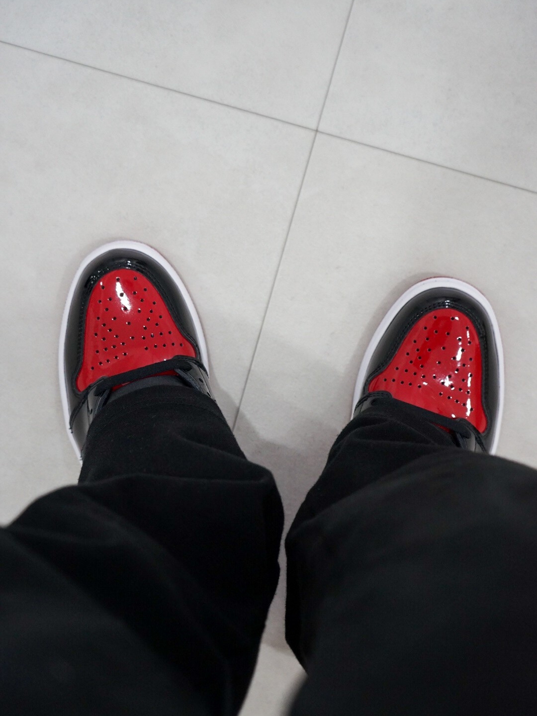 Jordan 1 Retro High OG Patent Bred 착용 스타일 - 1