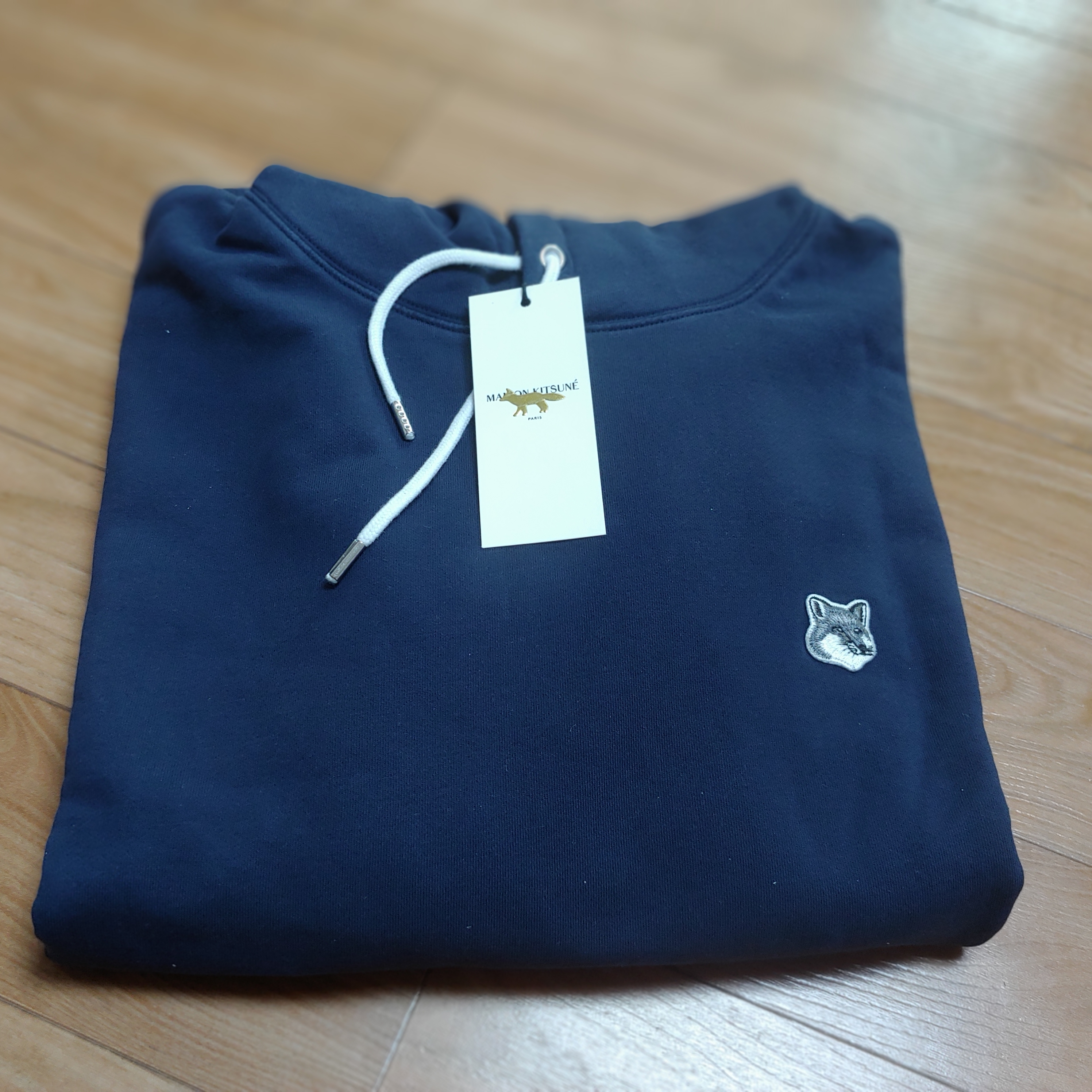 Maison Kitsune Grey Fox Head Patch Classic Hoodie Navy 착용 스타일 - 1
