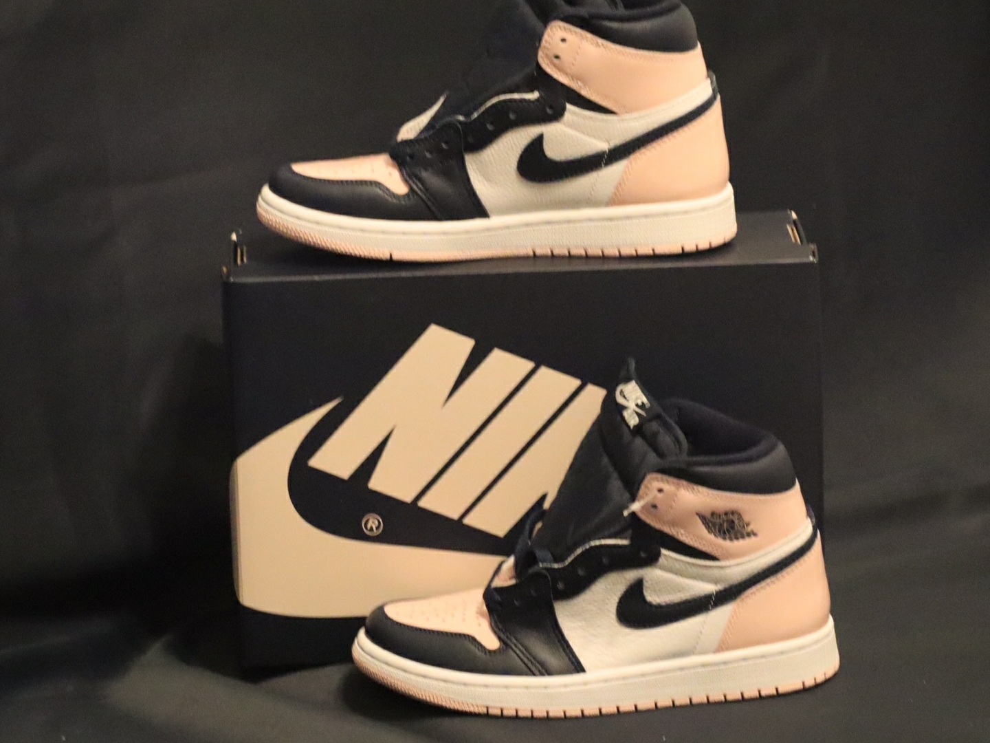 (W) Jordan 1 Retro High OG Atmosphere 착용 스타일 - 2