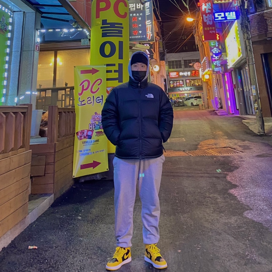 Jordan 1 Retro High OG Pollen 착용 스타일