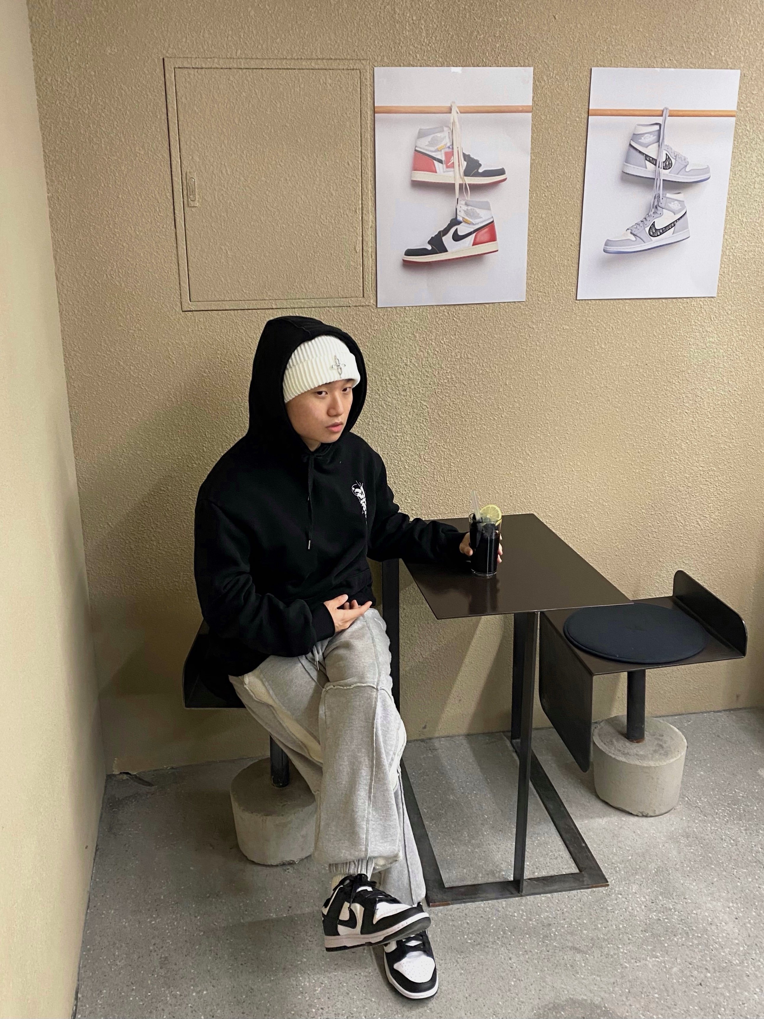 Nike Dunk Low Retro Black, Jordan 1 x Union Retro High Black Toe 착용 스타일