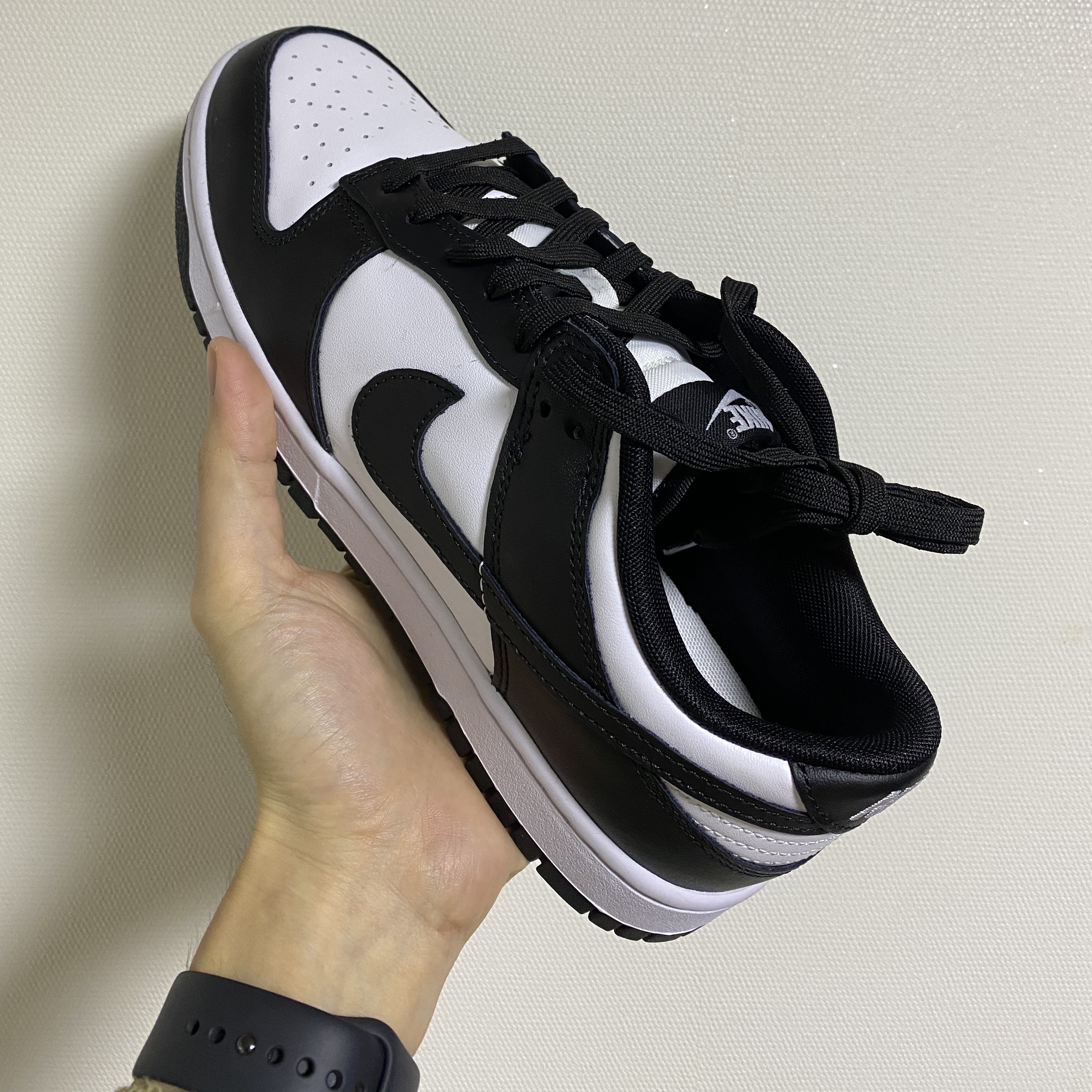 Nike Dunk Low Retro Black 착용 스타일