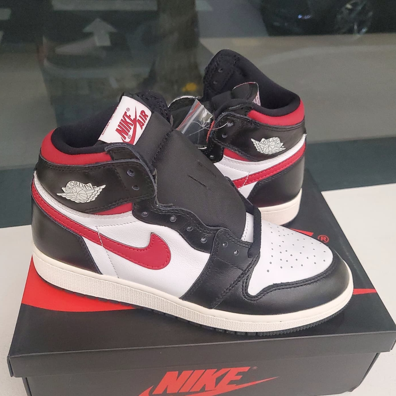 (GS) Jordan 1 Retro High OG Gym Red 착용 스타일