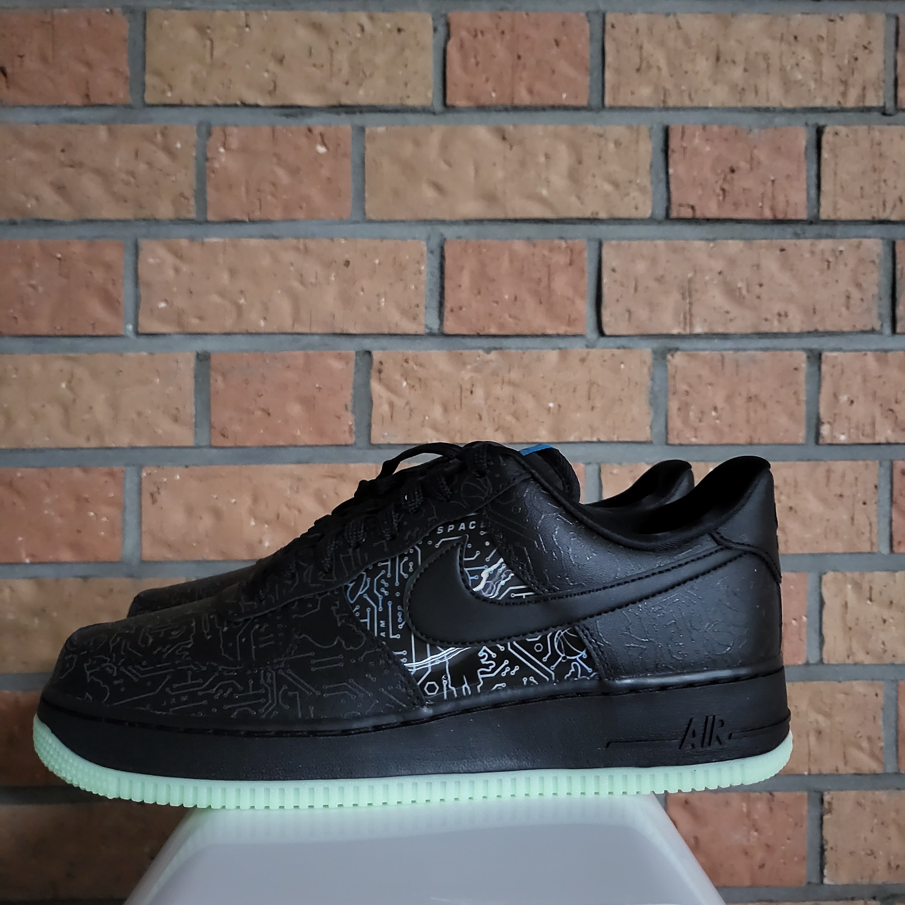 Nike x Space Jam: A New Legacy Air Force 1 '07 Computer Chip 착용 스타일 - 1