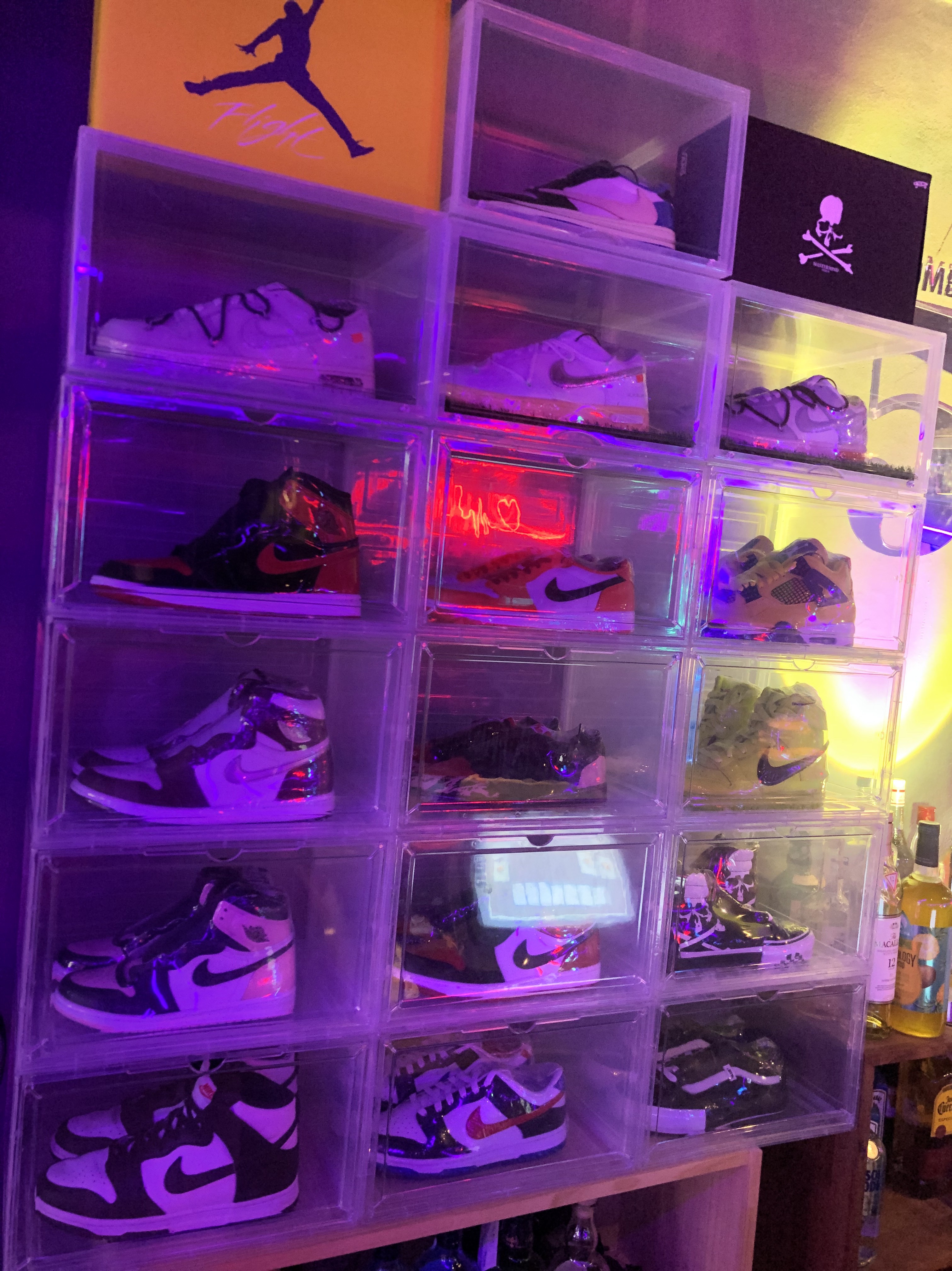 Jordan 1 x Travis Scott x Fragment Retro Low OG SP Military Blue, Nike x Off-White Dunk Low The 50 - Lot 20 착용 스타일