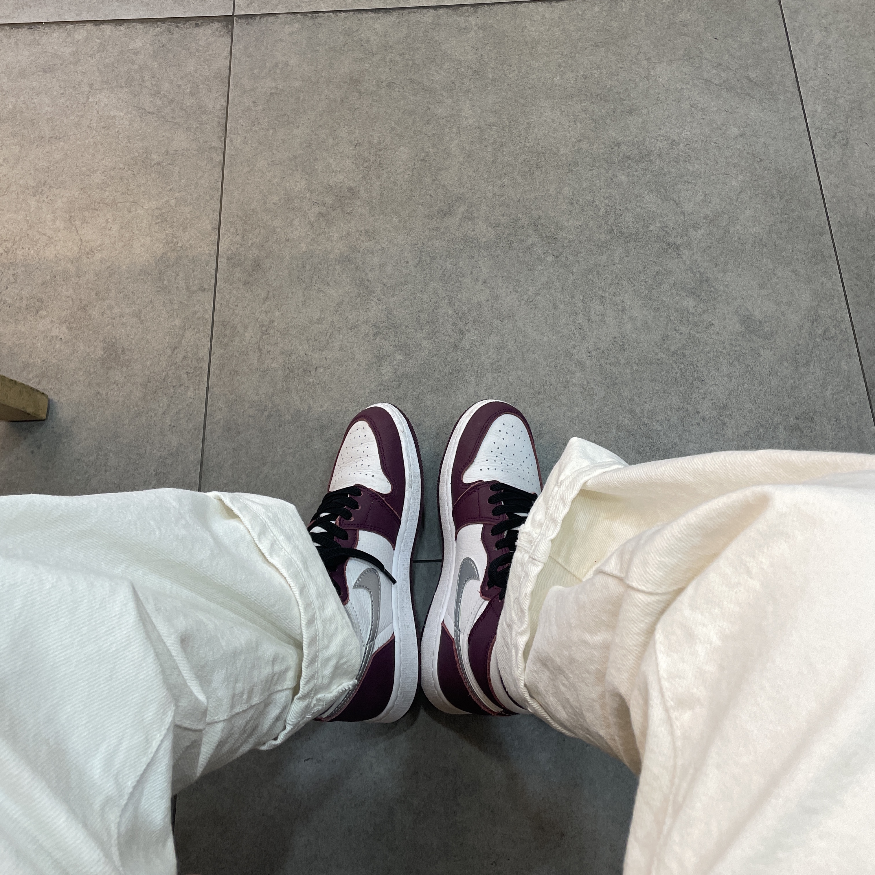 Jordan 1 Retro High OG Bordeaux, (GS) Jordan 1 Retro High OG Bordeaux 착용 스타일