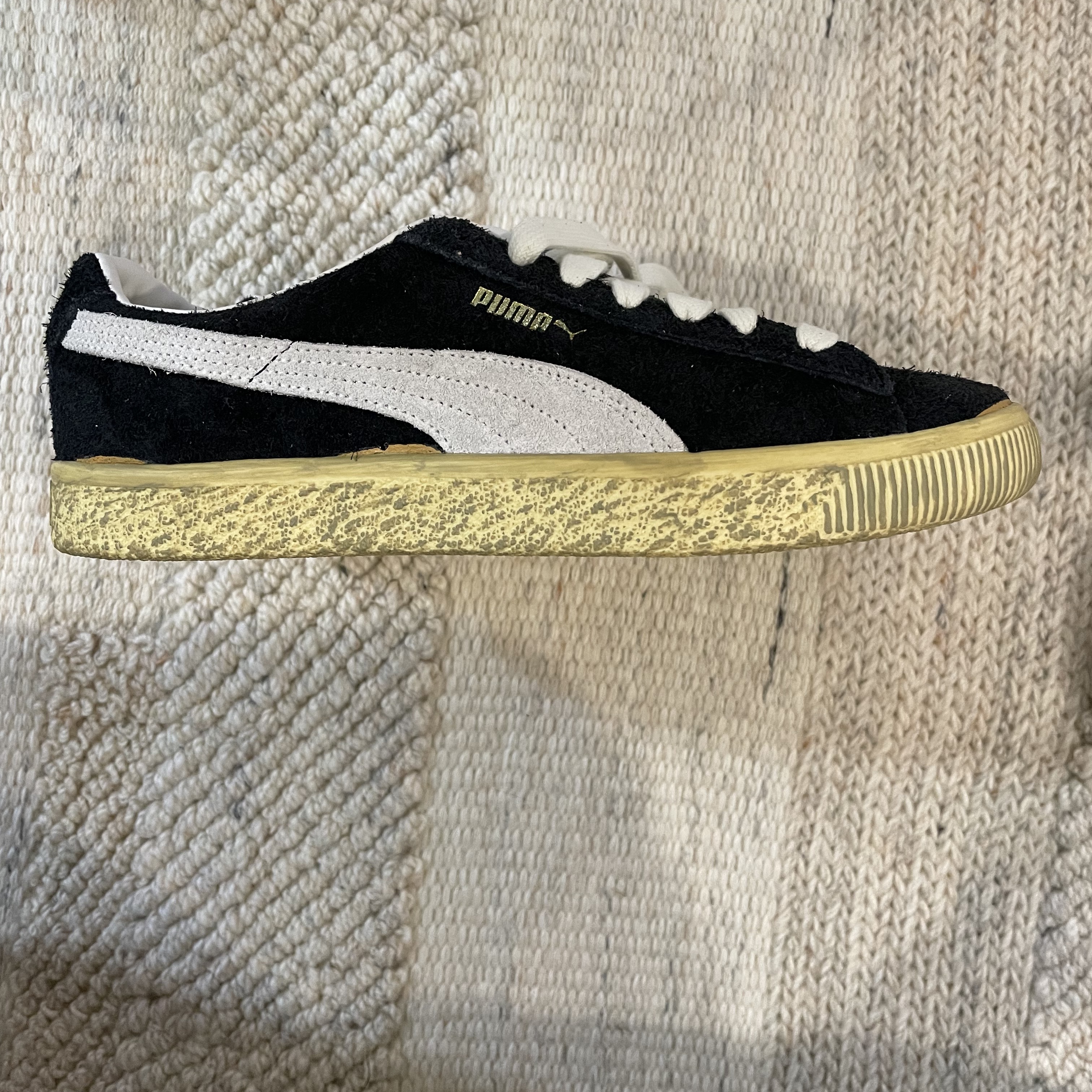 Puma Suede VTG The Never Worn Black 착용 스타일 - 2