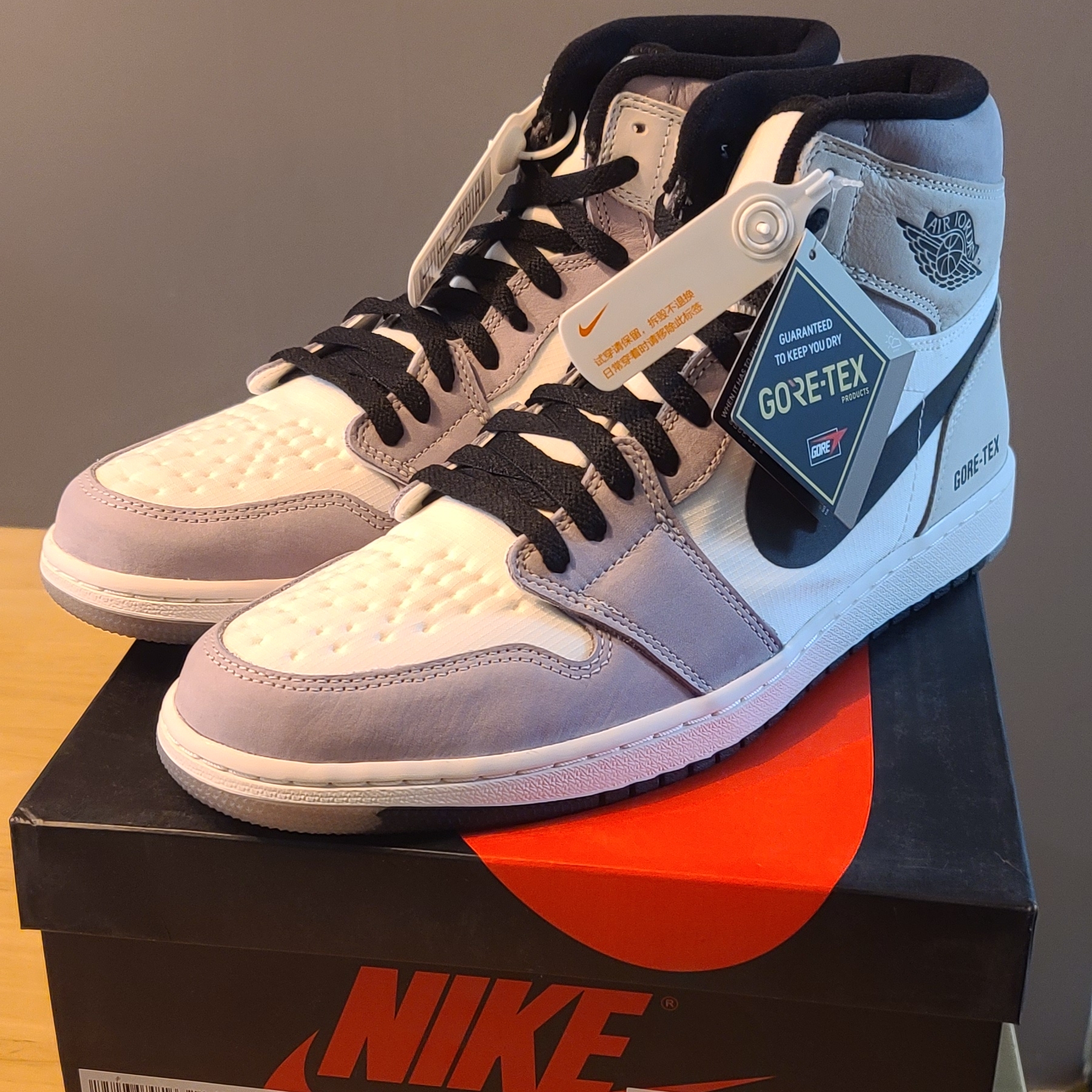 Jordan 1 Element Gore-Tex Sail, Jordan 1 Element Gore-Tex Particle Grey 착용 스타일 - 1