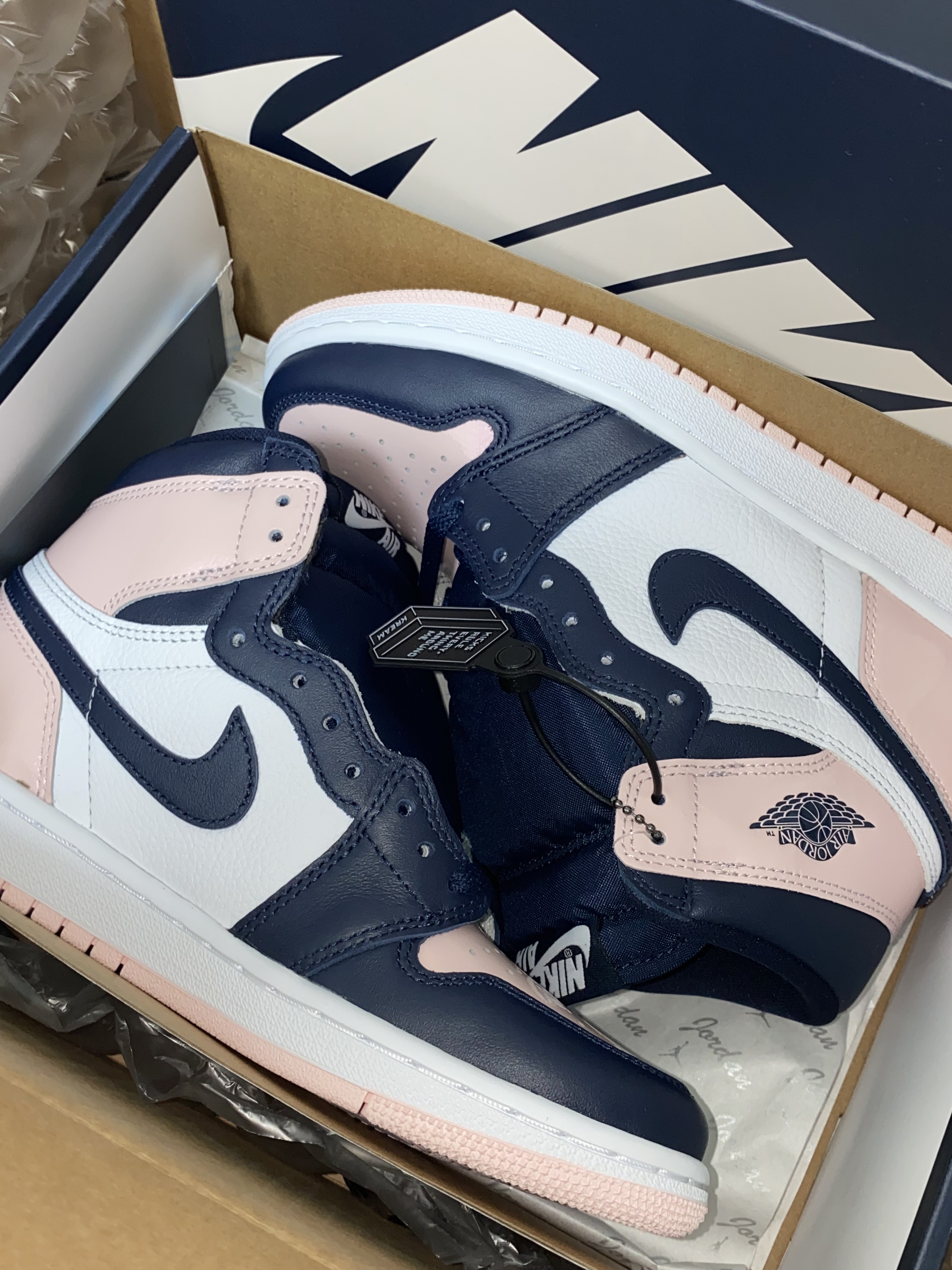(W) Jordan 1 Retro High OG Atmosphere 착용 스타일