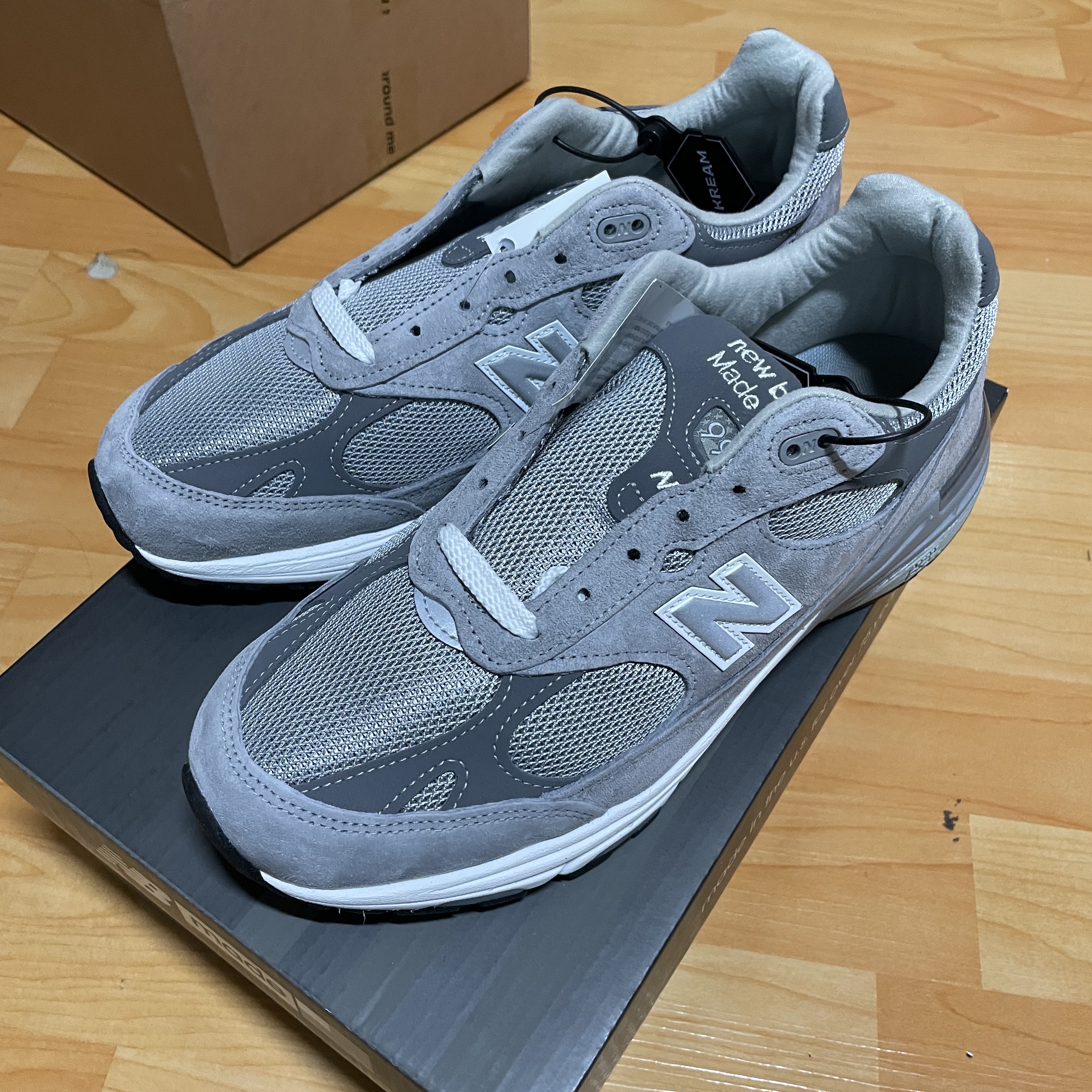 New Balance 993 Made in USA Grey - 2E Wide 착용 스타일 - 2