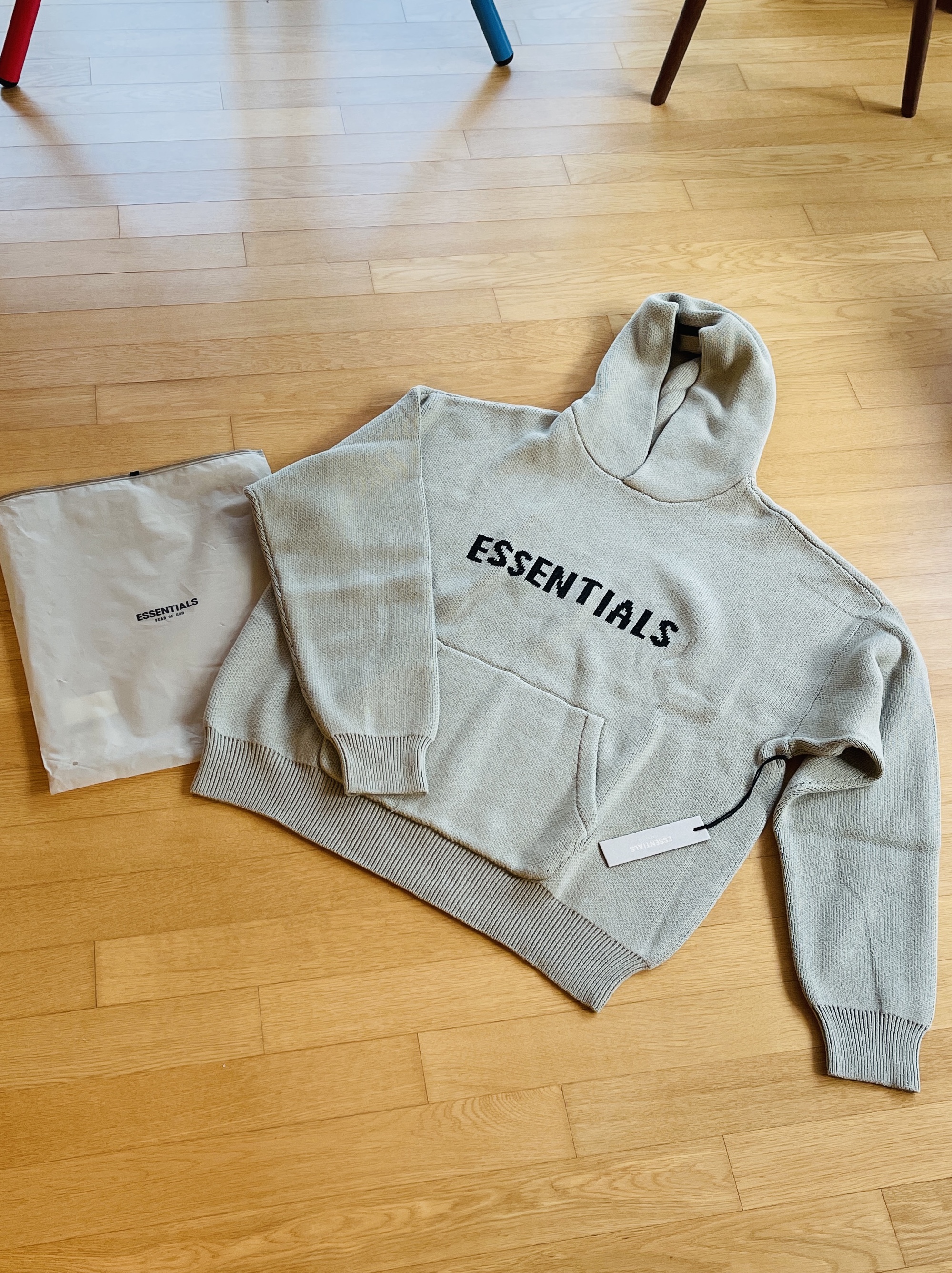 Essentials Knit Pullover Hoodie Pistachio - 21FW, Essentials Pull-Over Hoodie Pistachio - 21FW 착용 스타일 - 2