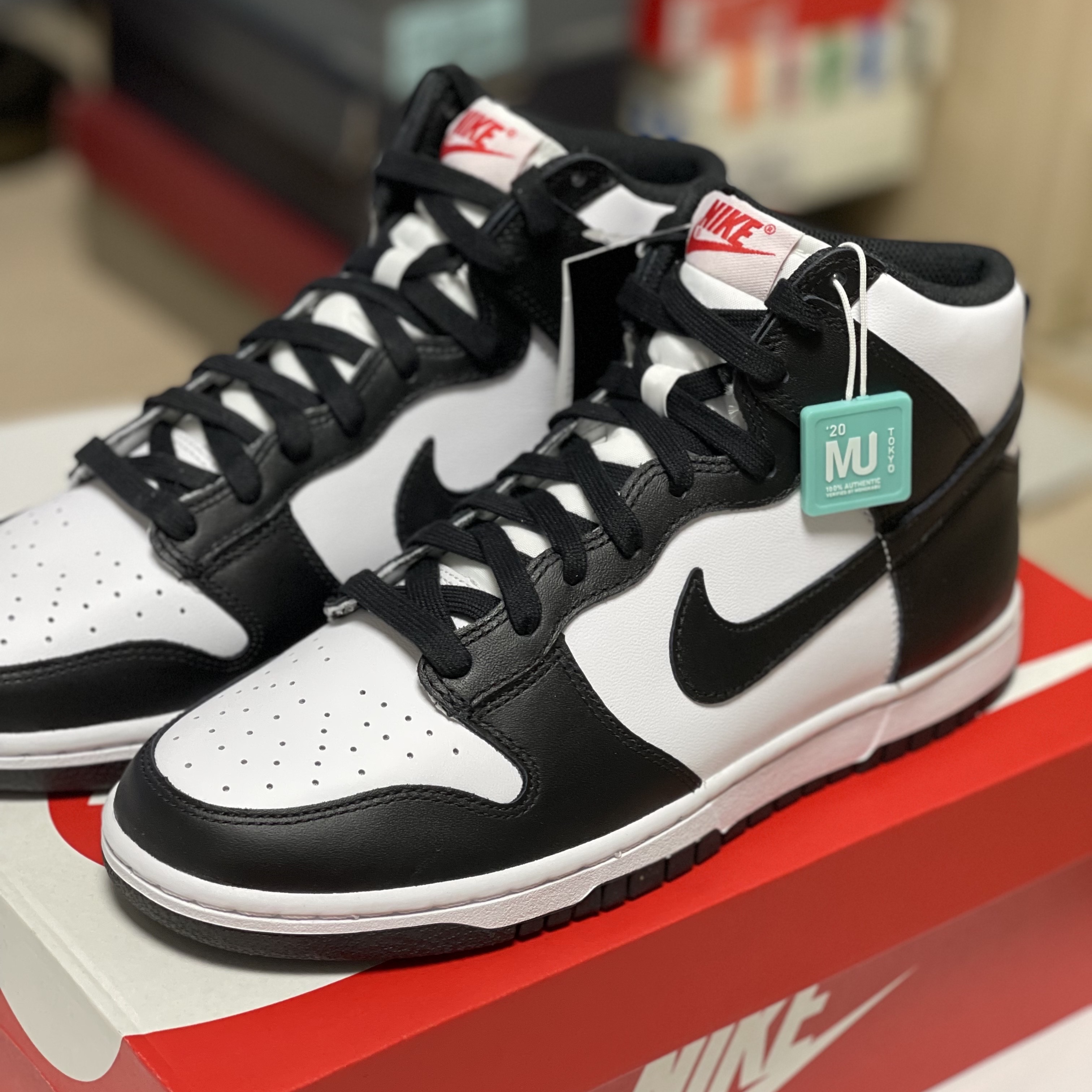 Nike Dunk High Retro Black and White 착용 스타일 - 1