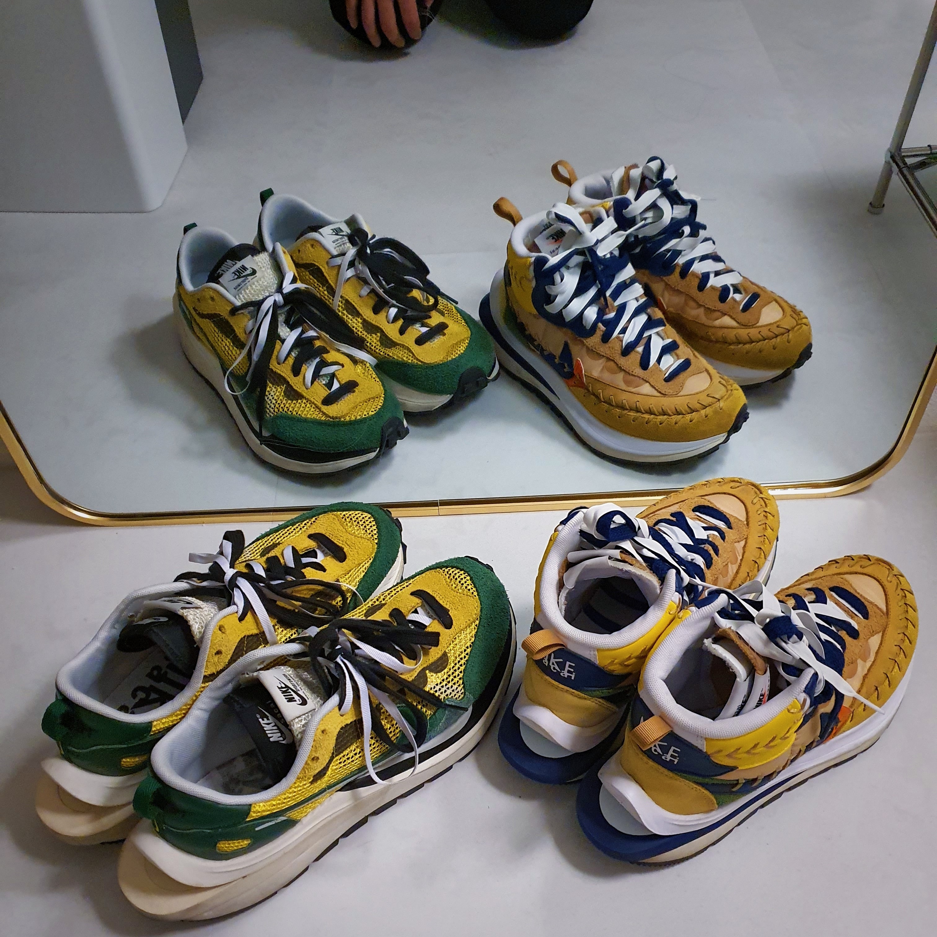 Nike x Sacai VaporWaffle Tour Yellow & Gorge Green Sail, Nike x Sacai x Jean Paul Gaultier VaporWaffle Sesame Blue Void 착용 스타일
