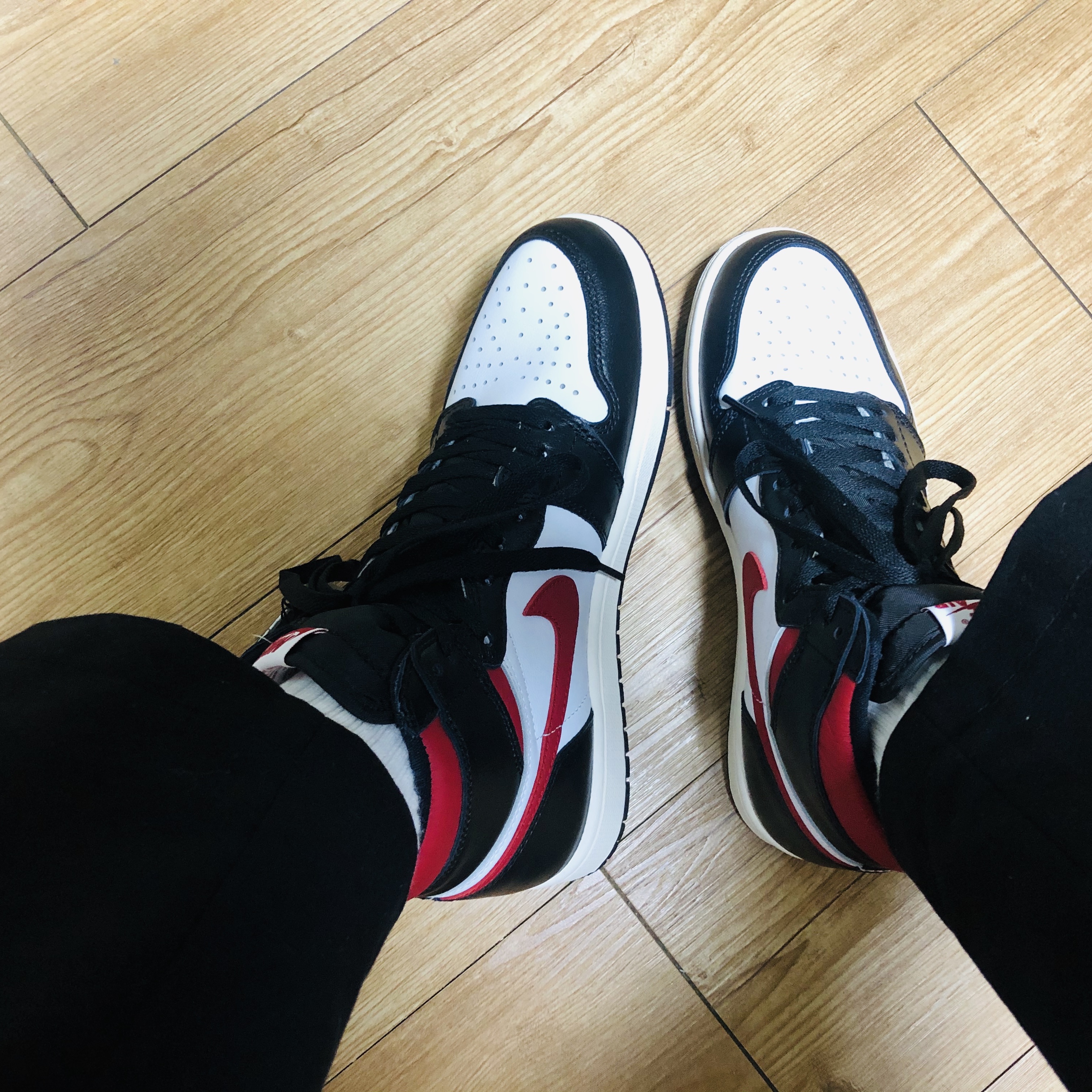 Jordan 1 Retro High OG Gym Red 착용 스타일