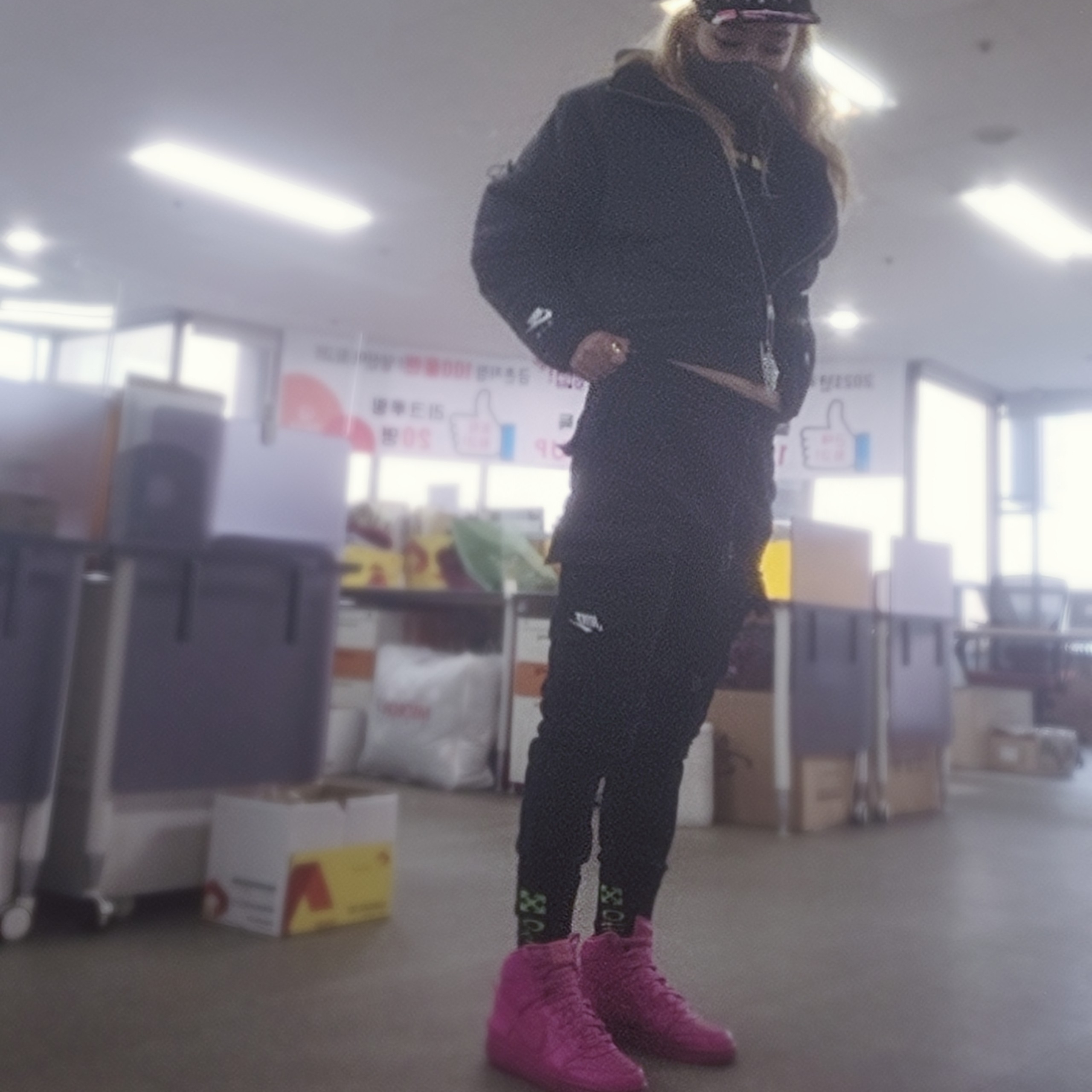 Nike x Ambush Dunk High Cosmic Fuchsia 착용 스타일 - 2
