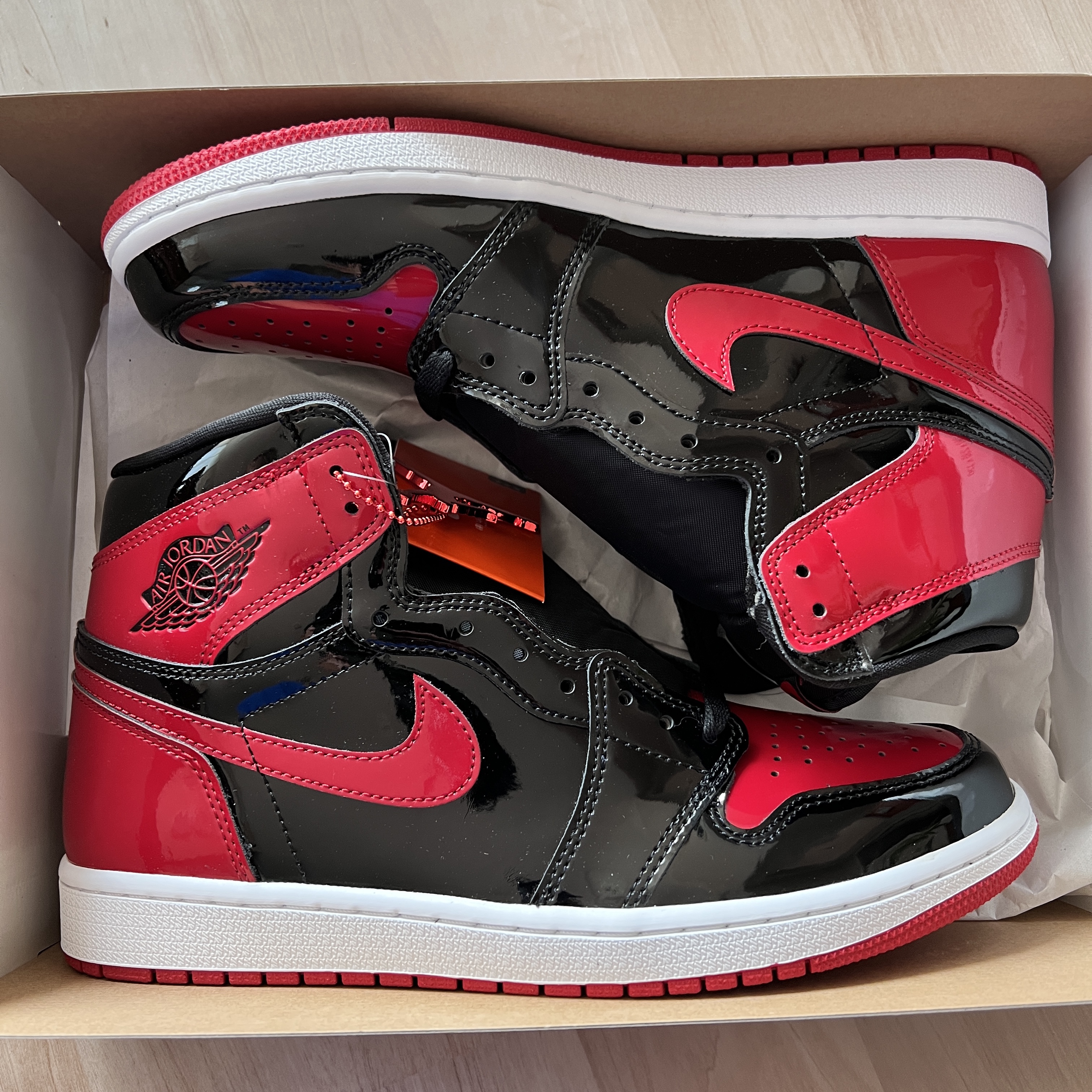 Jordan 1 Retro High OG Patent Bred 착용 스타일