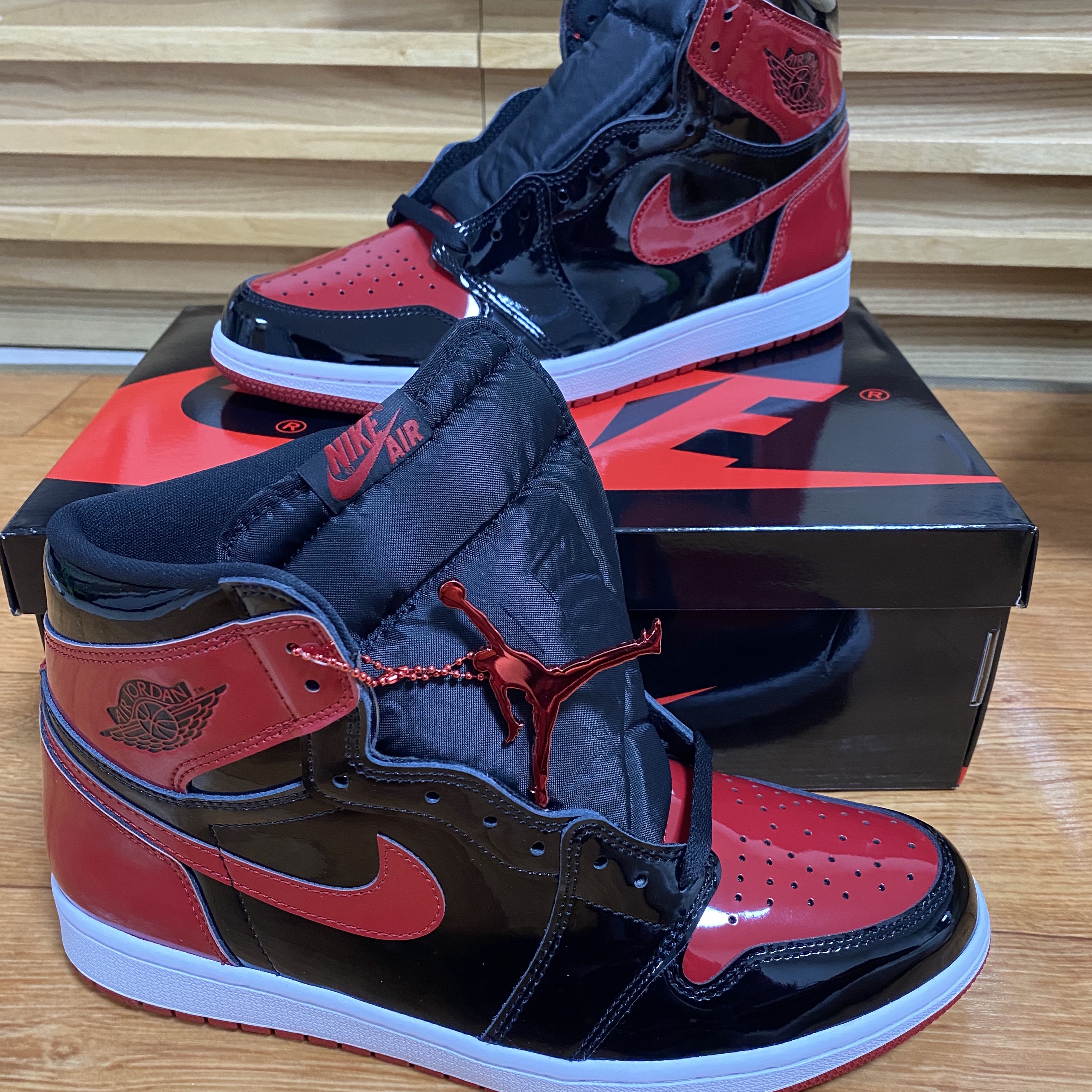 Jordan 1 Retro High OG Patent Bred 착용 스타일