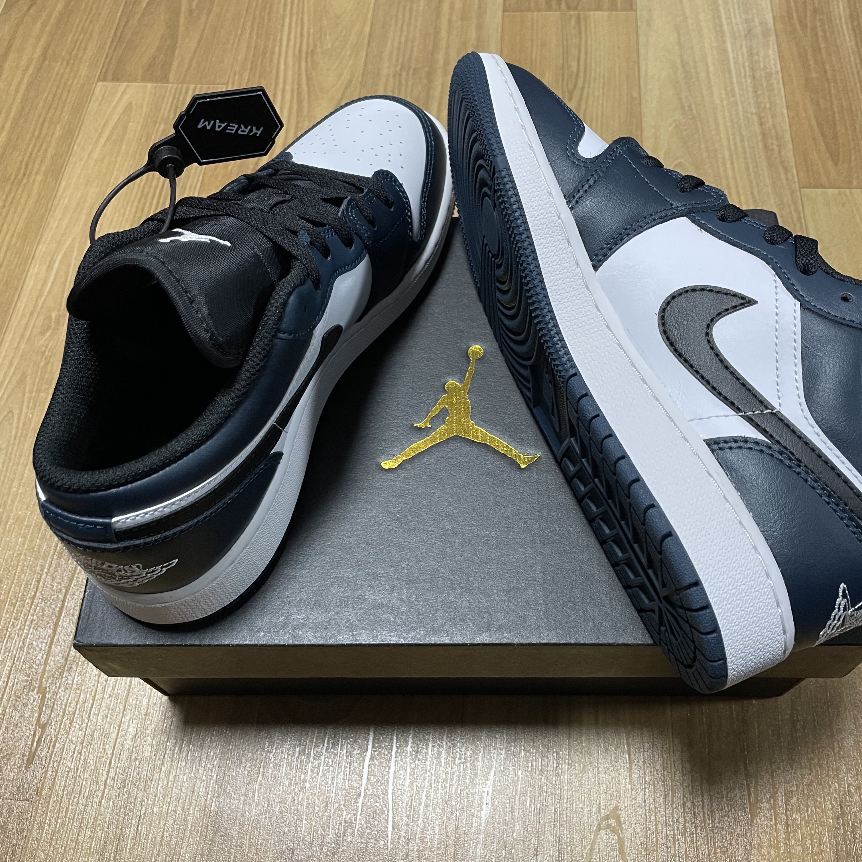 Jordan 1 Low Dark Teal 착용 스타일 - 1