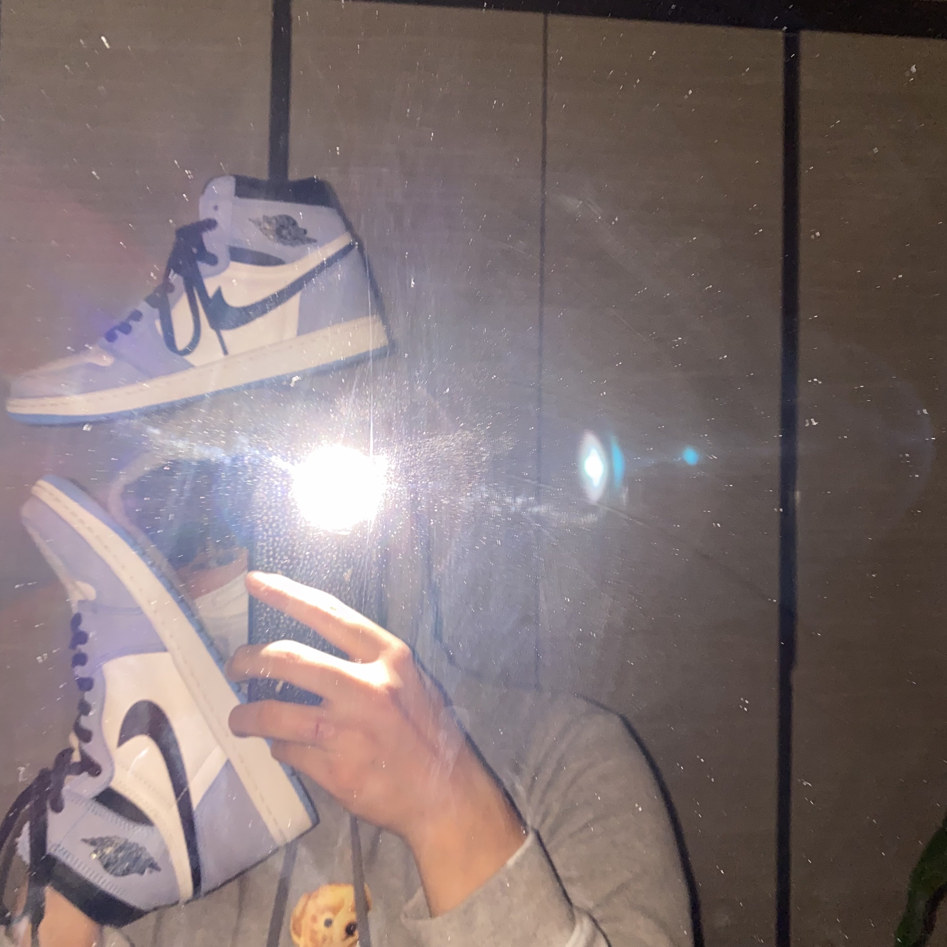 Jordan 1 Retro High OG University Blue 착용 스타일
