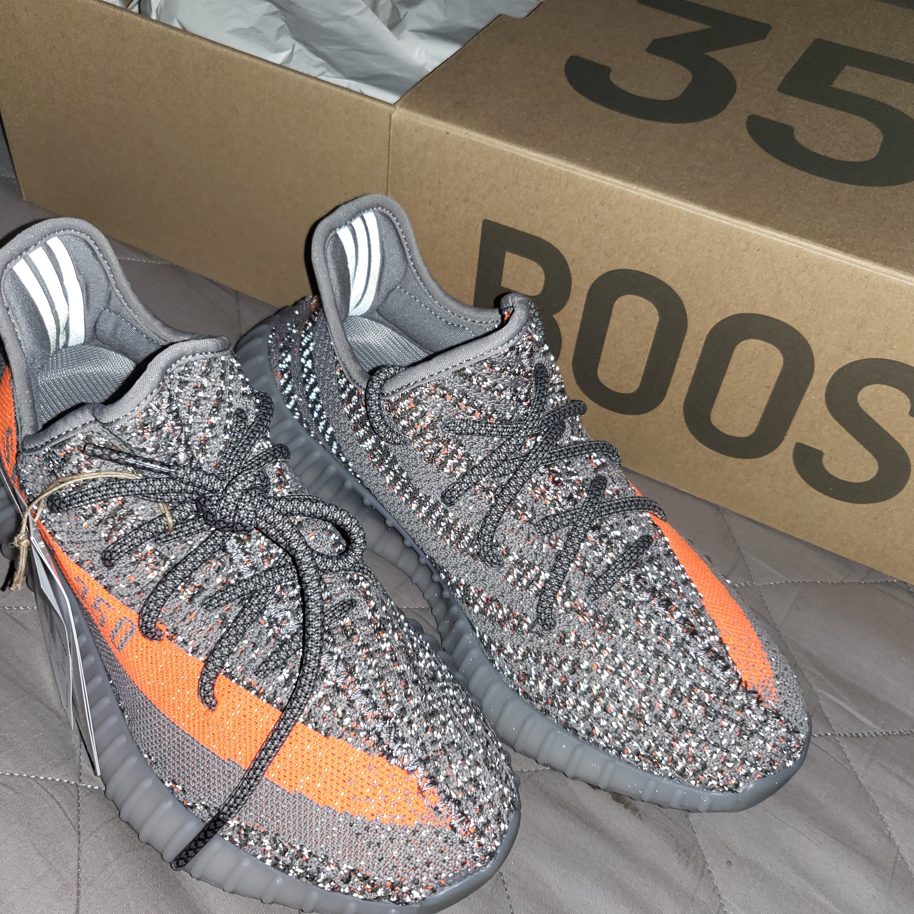 Adidas Yeezy Boost 350 V2 Beluga - Reflective 착용 스타일 - 2