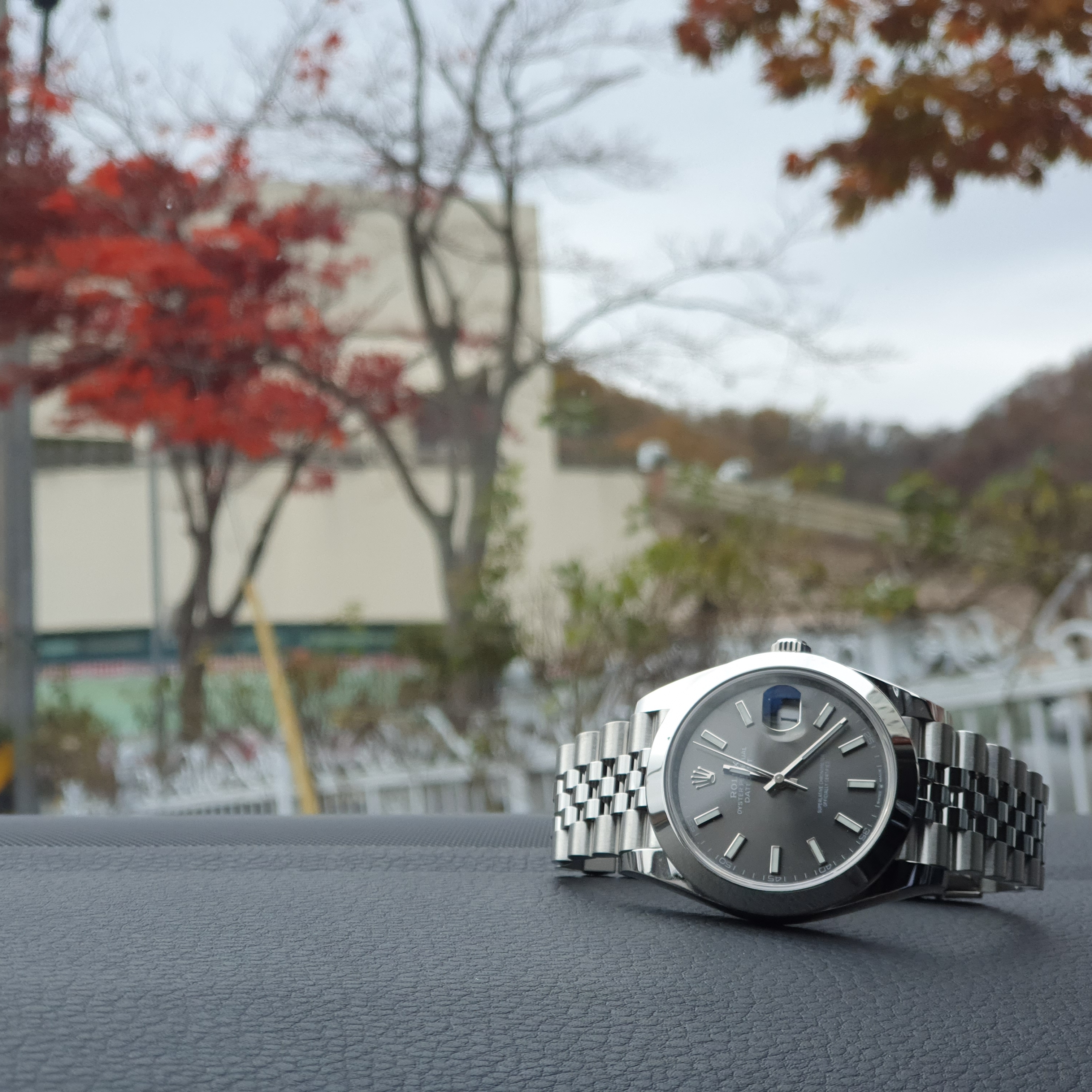 Rolex Datejust 41mm 126300 Slate Jubilee 착용 스타일