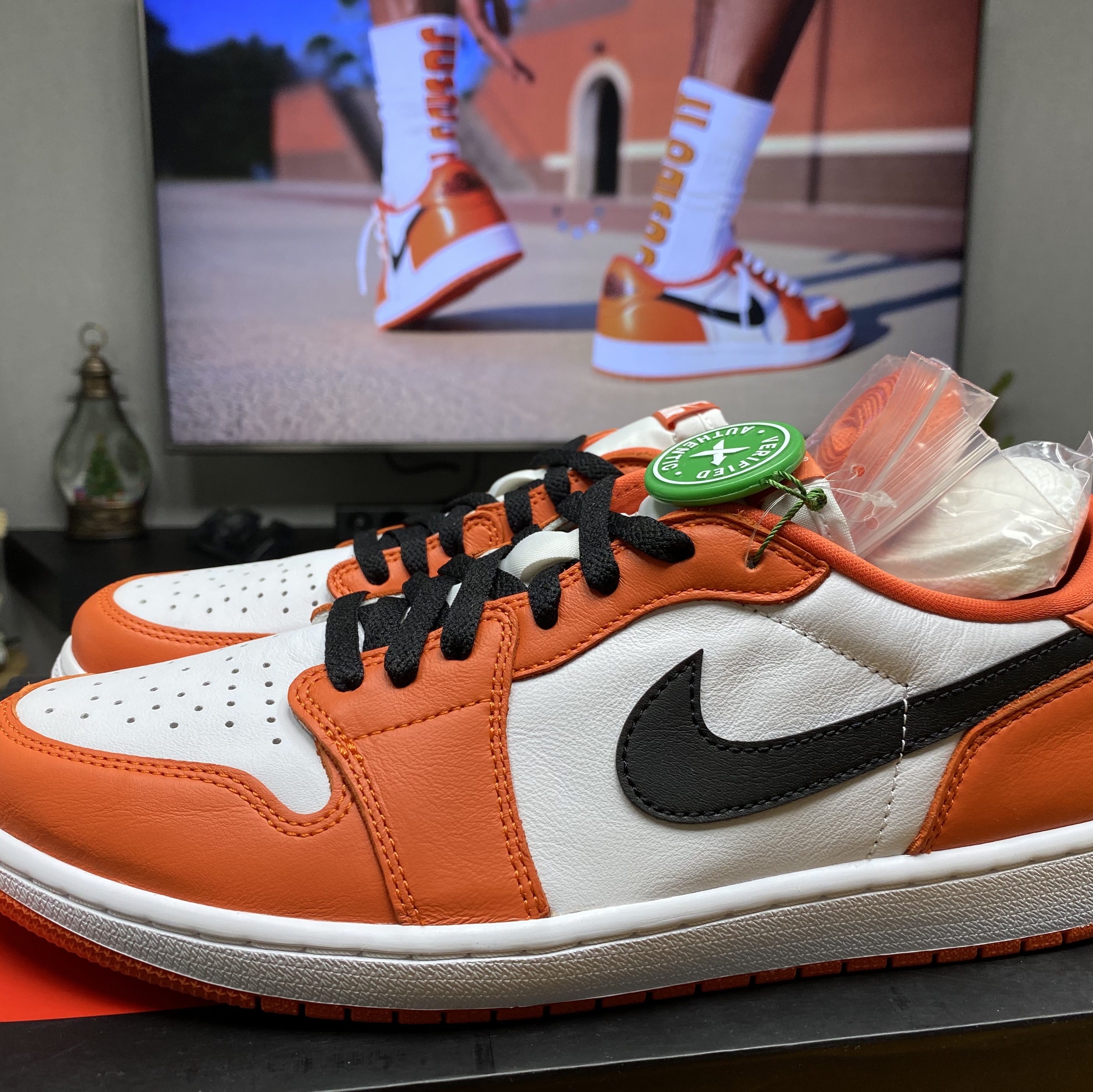 Jordan 1 Low OG Starfish 착용 스타일 - 2