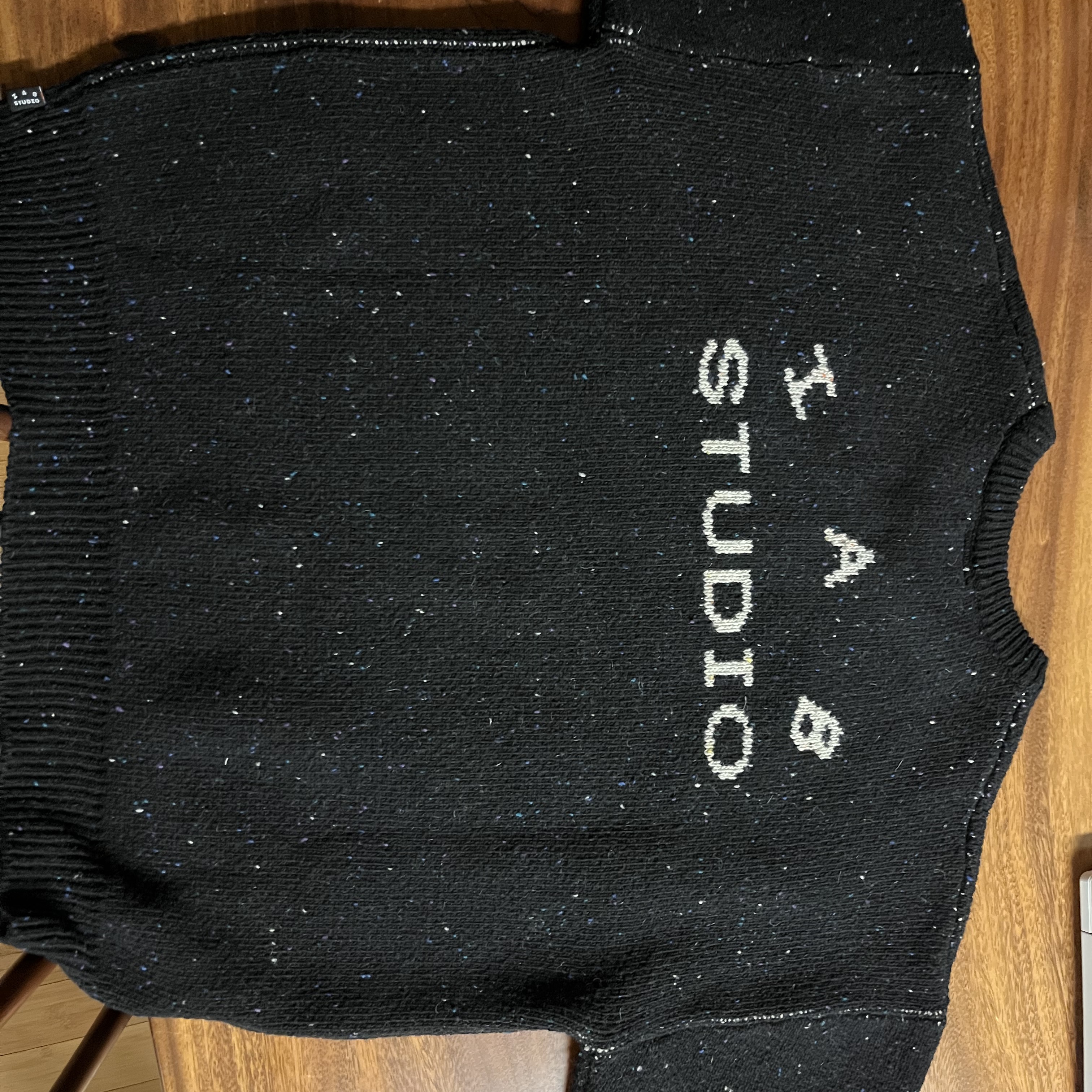 IAB Studio Knit Black 착용 스타일 - 2