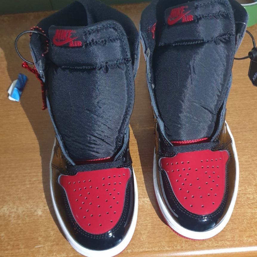 Jordan 1 Retro High OG Patent Bred 착용 스타일 - 1