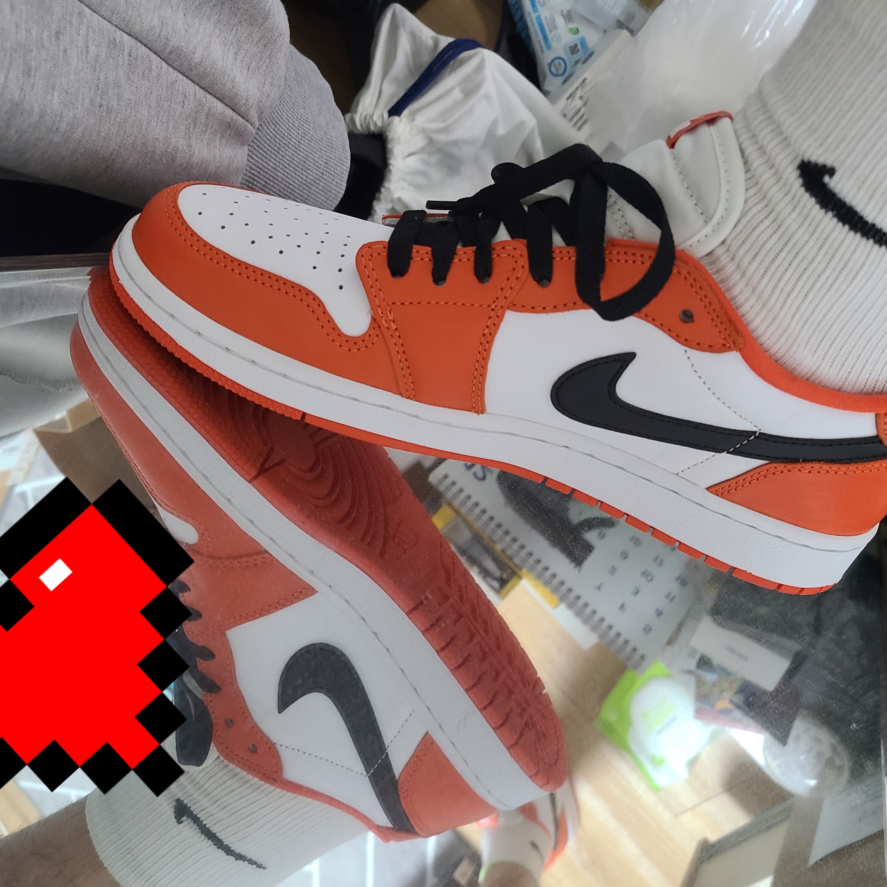 Jordan 1 Low OG Starfish, (W) Jordan 1 Low OG Starfish 착용 스타일 - 1