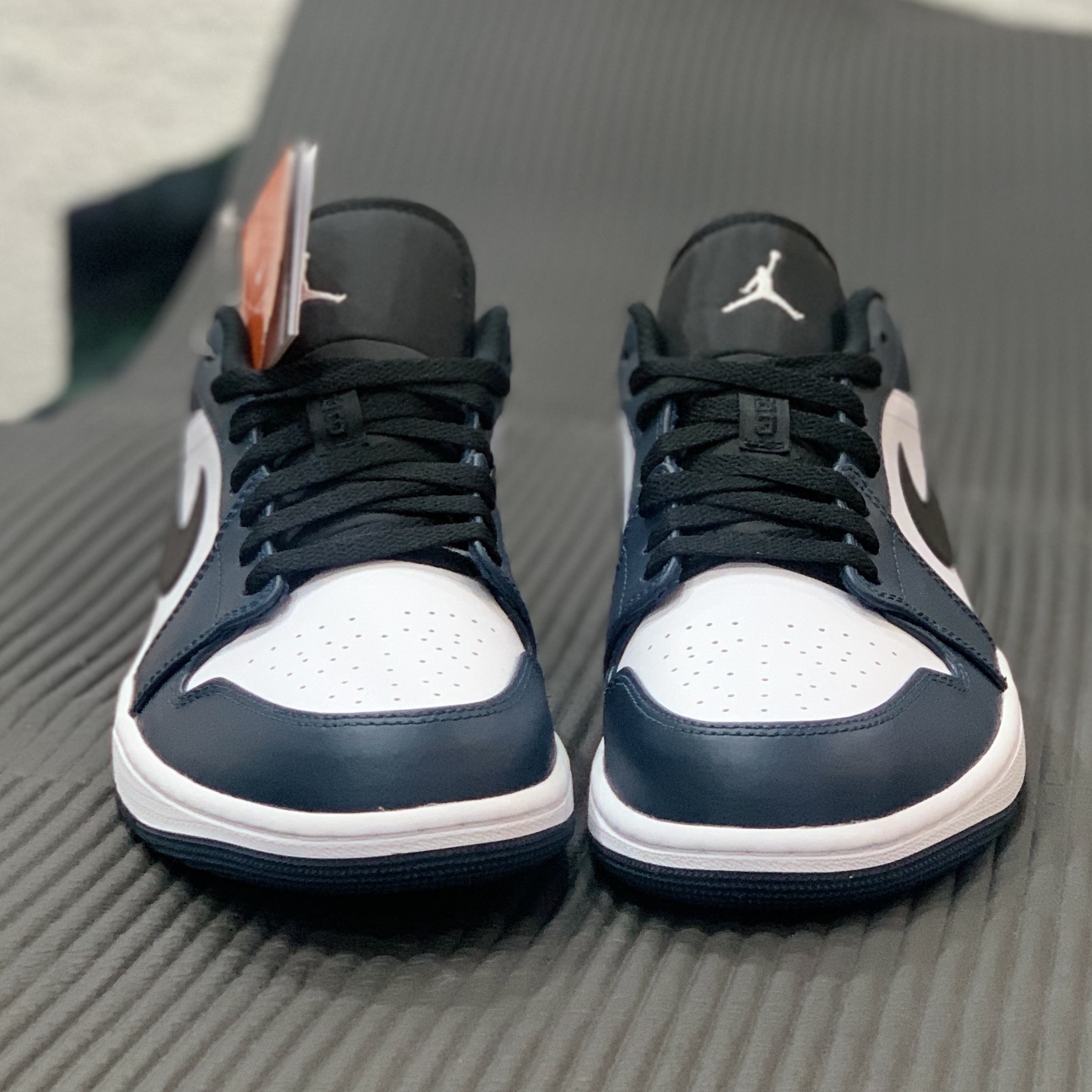 Jordan 1 Low Dark Teal ์ฐฉ์ฉ ์คํ์ผ - 3