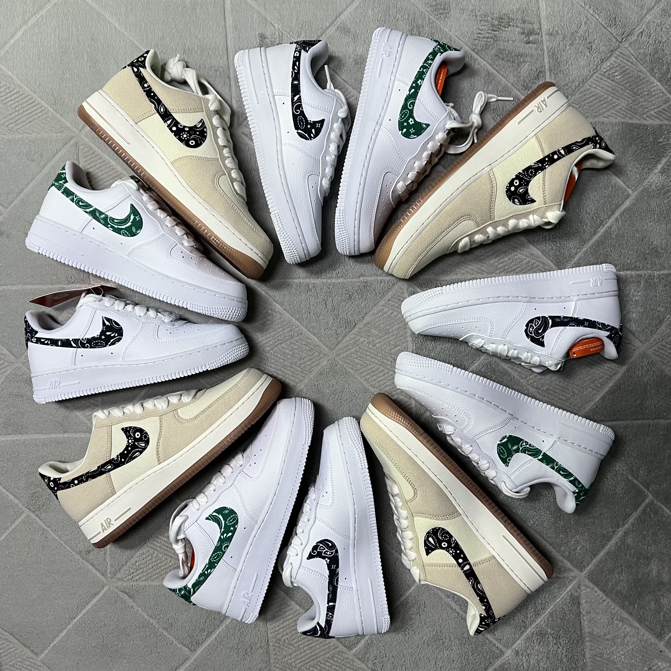 (W) Nike Air Force 1 '07 Essential Paisley Swoosh White Black, (W) Nike Air Force 1 '07 Essential Paisley Swoosh White Malachite 착용 스타일