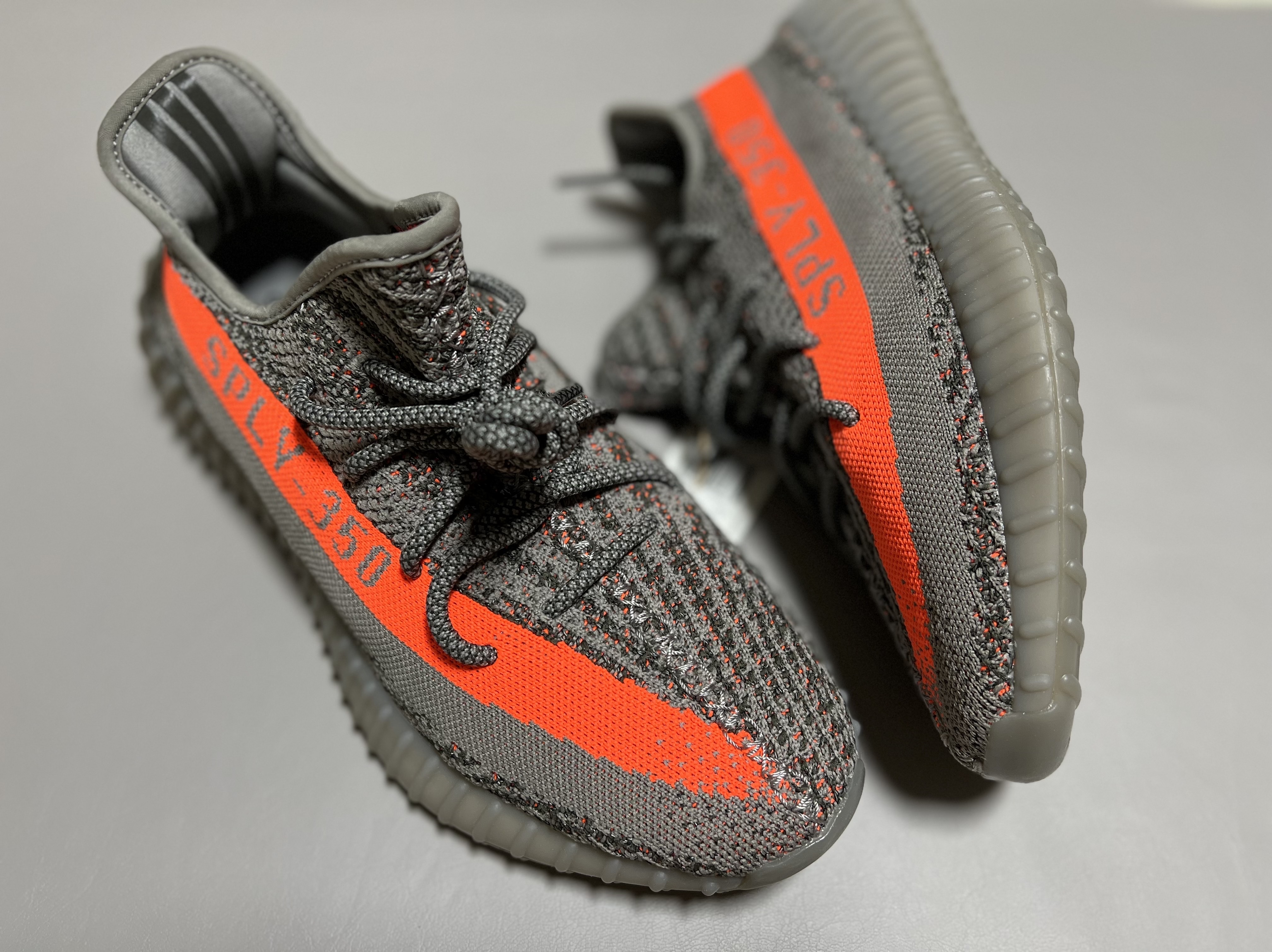 Adidas Yeezy Boost 350 V2 Beluga - Reflective 착용 스타일 - 4