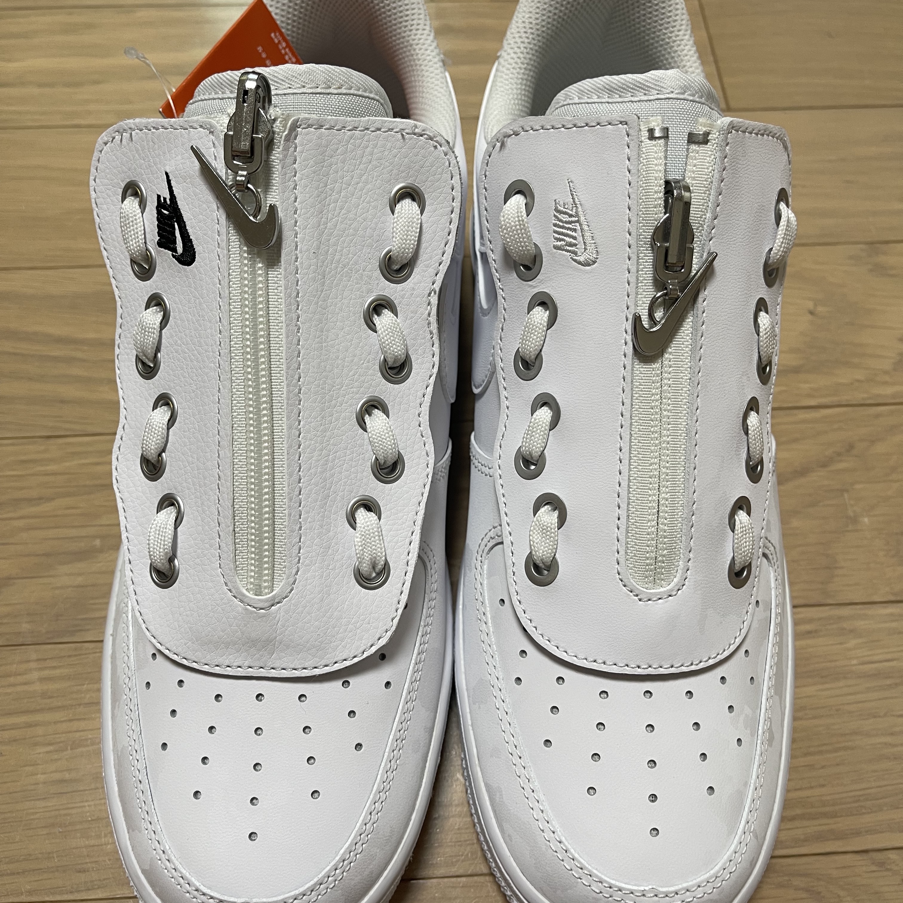 Nike Air Force 1 Low Shroud White 착용 스타일