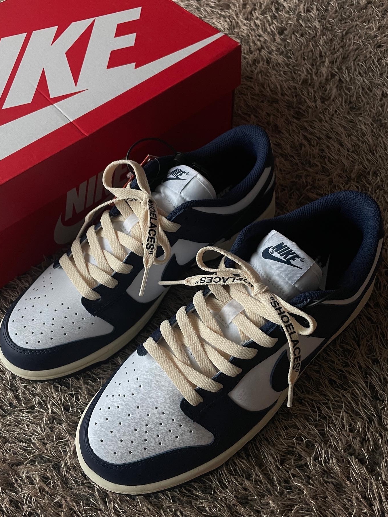 (W) Nike Dunk Low Vintage Midnight Navy 착용 스타일 - 2