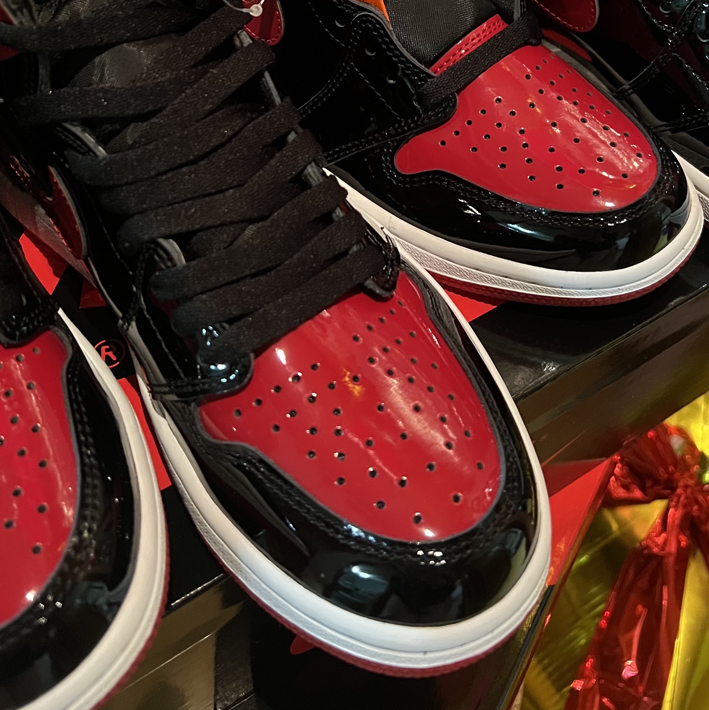 Jordan 1 Retro High OG Patent Bred, (GS) Jordan 1 Retro High OG Patent Bred 착용 스타일 - 4