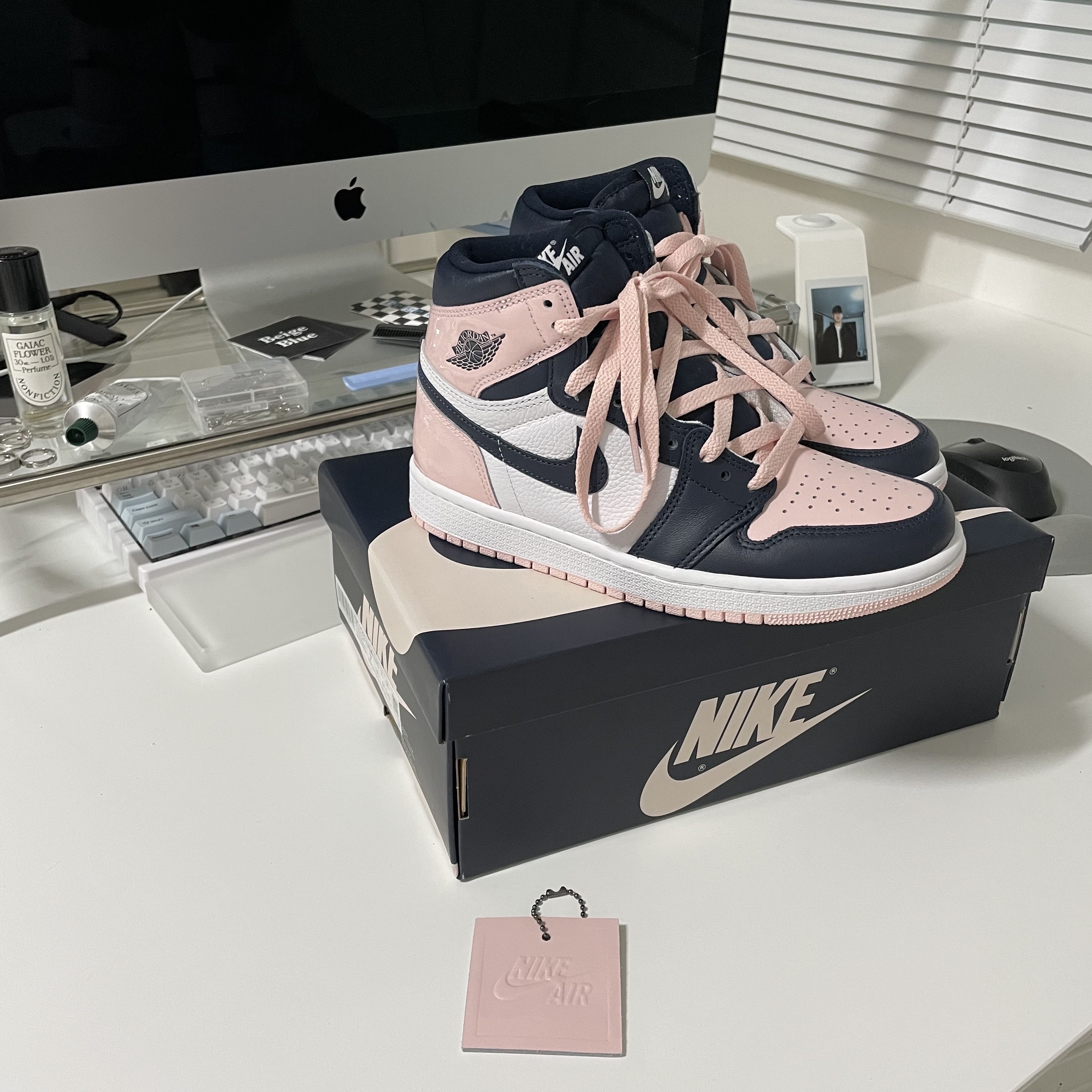 (W) Jordan 1 Retro High OG Atmosphere 착용 스타일