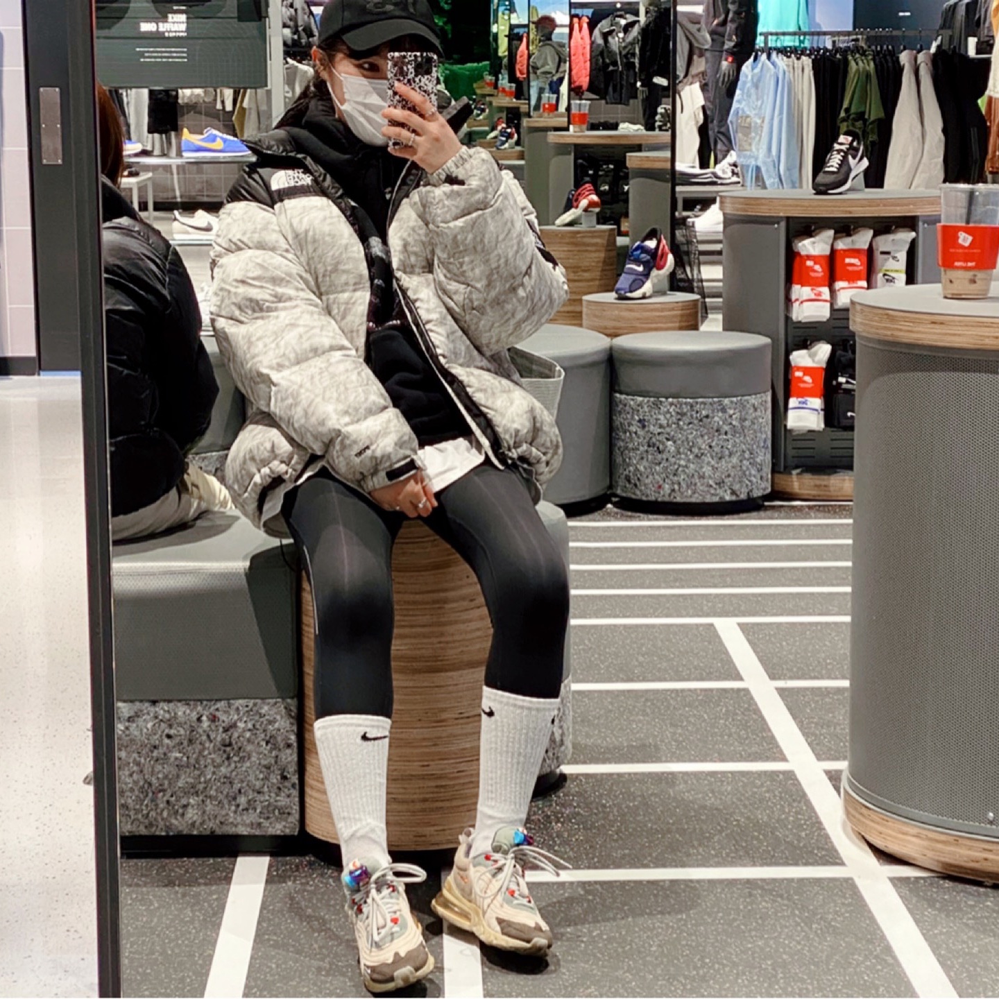Supreme x The North Face Paper Print Nuptse Jacket - 19FW, Nike x Travis Scott Air Max 270 React Cactus Trails 착용 스타일