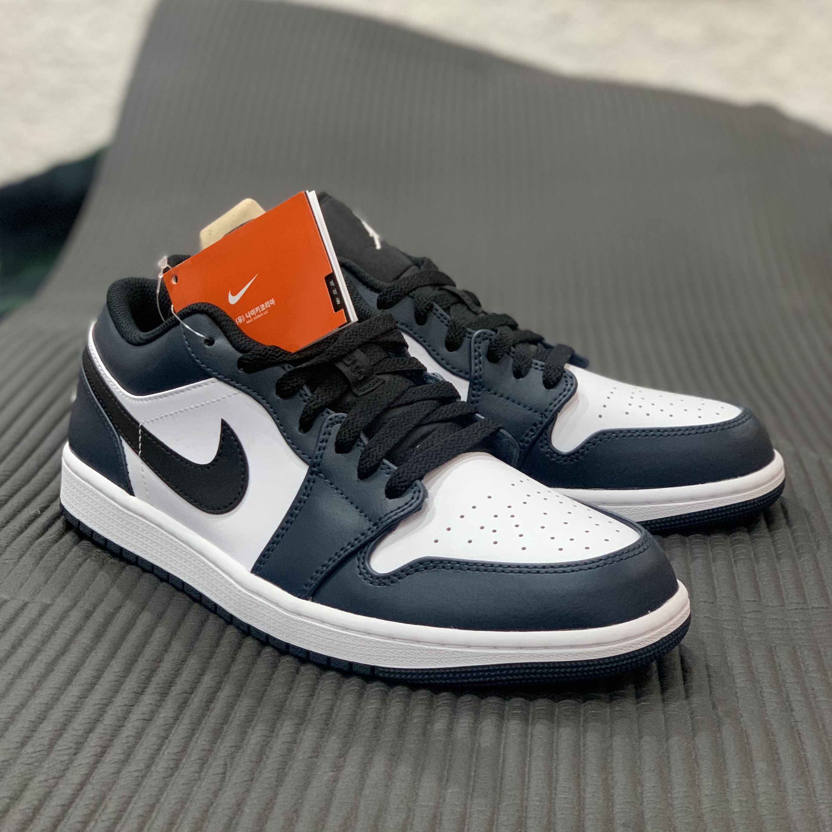 Jordan 1 Low Dark Teal ์ฐฉ์ฉ ์คํ์ผ - 1