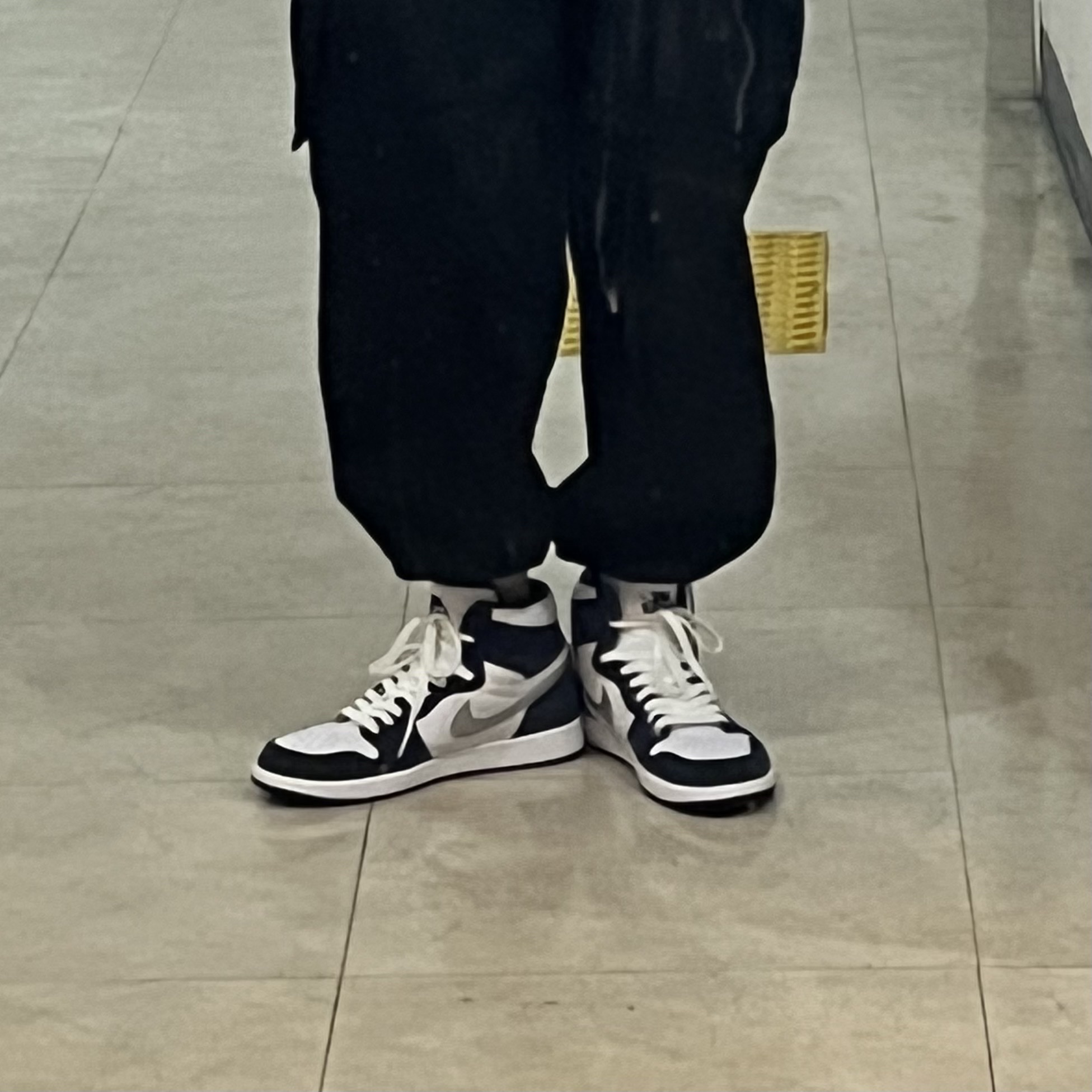 Jordan 1 Retro High OG CO.JP Midnight Navy 착용 스타일