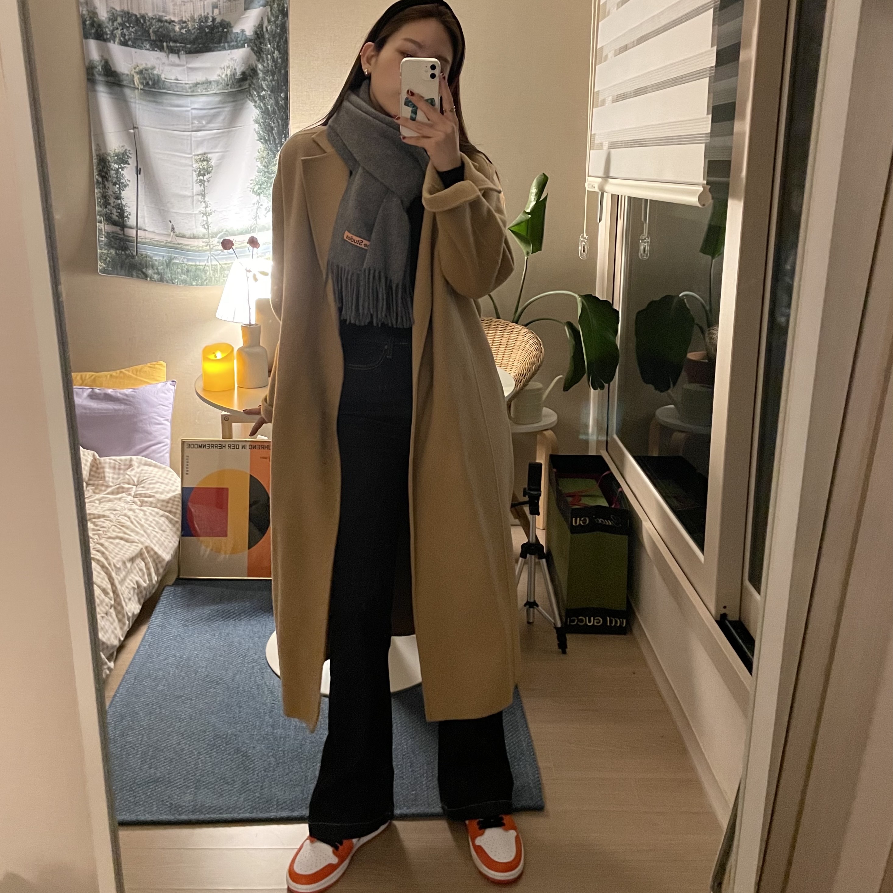 (W) Jordan 1 Low OG Starfish, Acne Studios Canada Narrow New Wool Muffler Grey Melange 착용 스타일 - 1