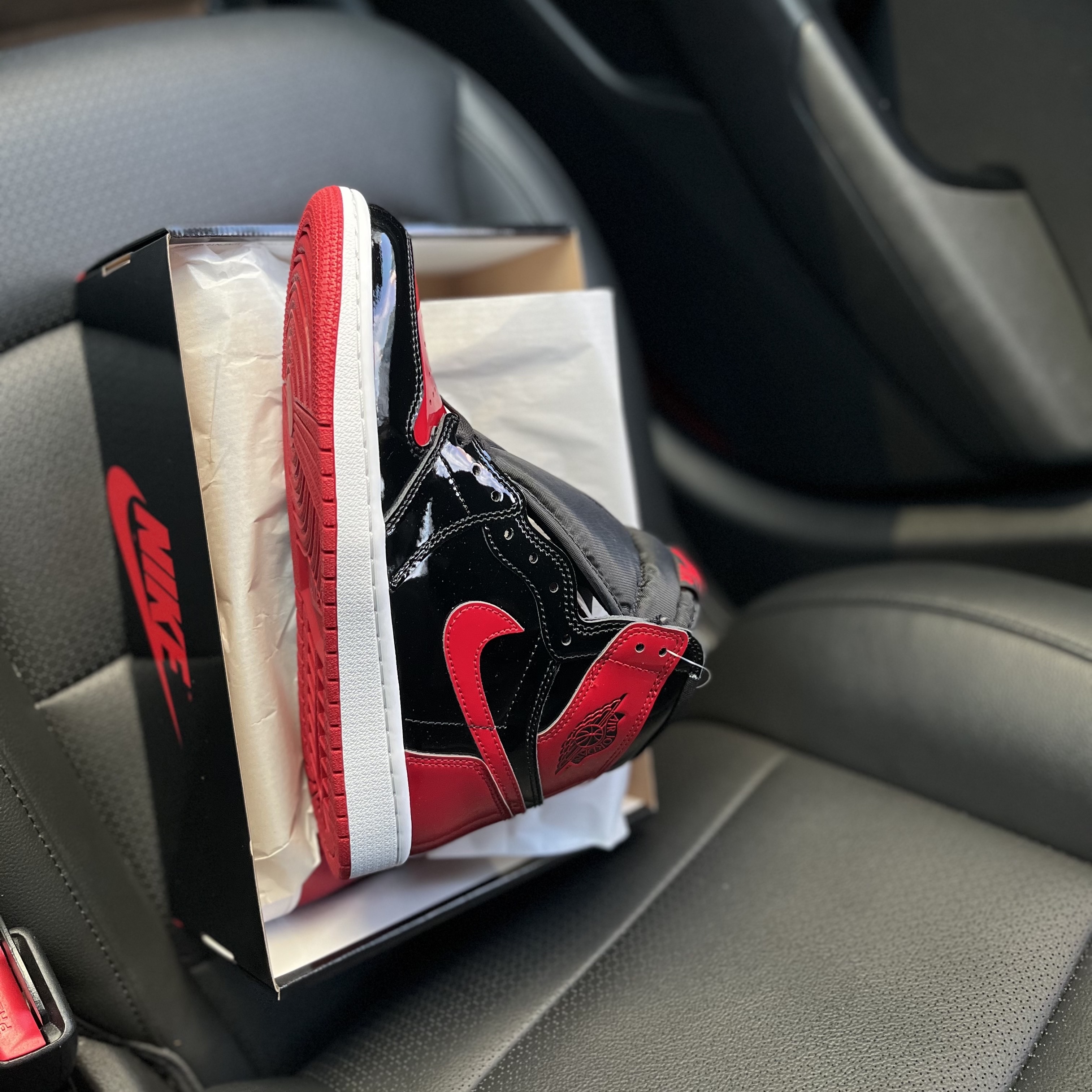 Jordan 1 Retro High OG Patent Bred 착용 스타일 - 1