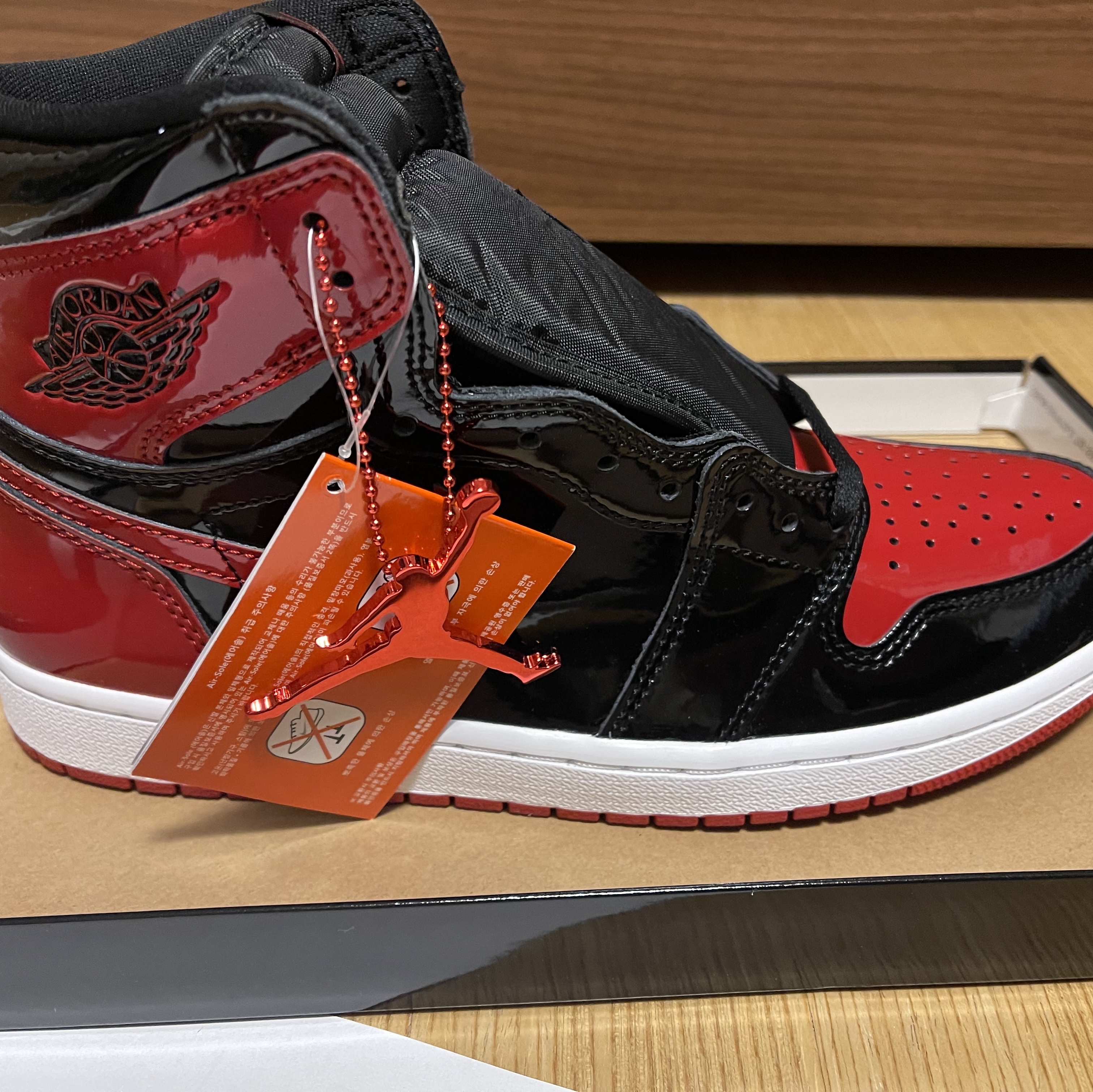 Jordan 1 Retro High OG Patent Bred 착용 스타일